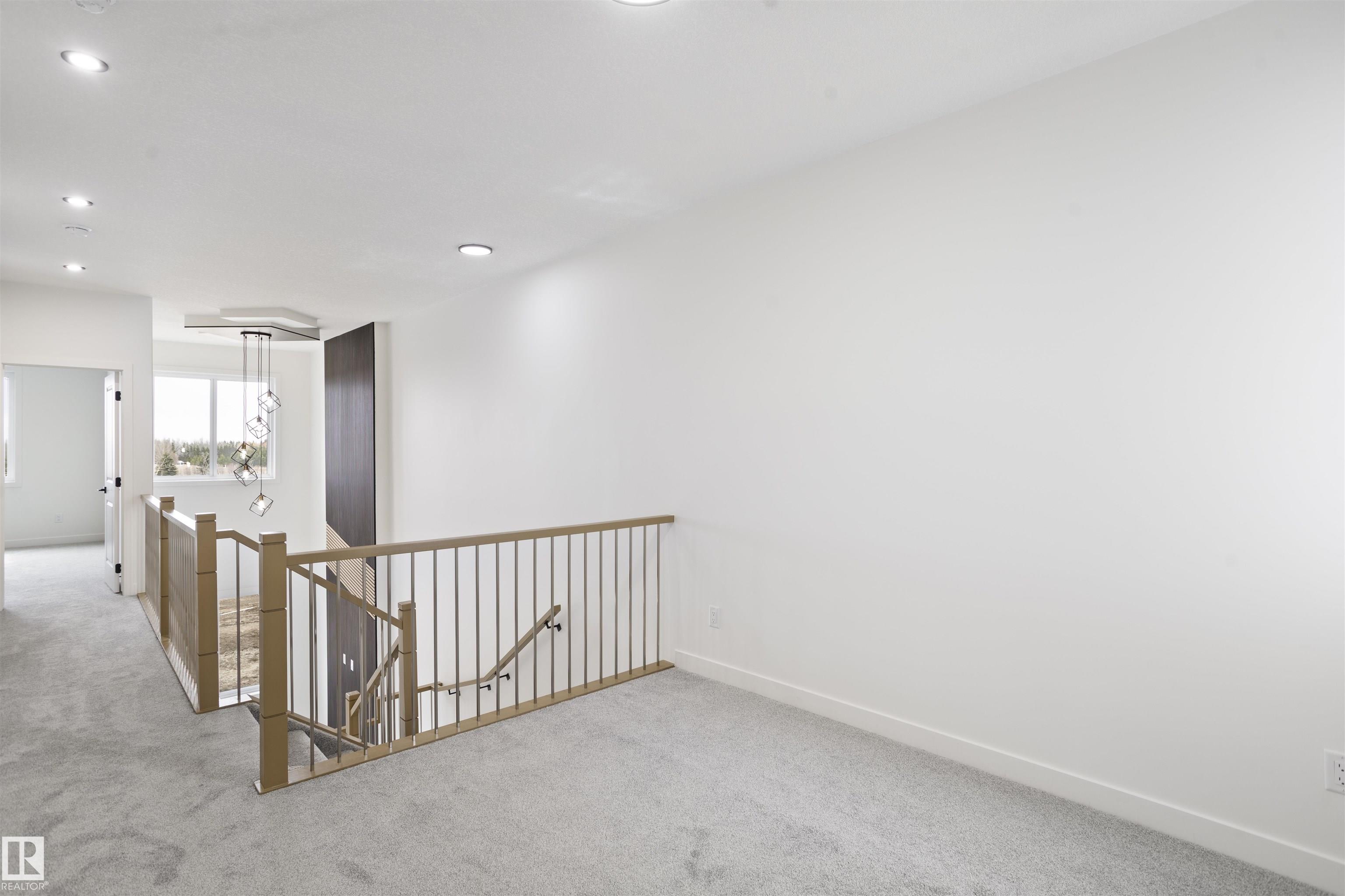 https://zimg.paragon.ice.com/ParagonImages/Property/PM/RAE/225398329/31/0/0/d549d3042635fcc24f0f4e7cab370237/1/ed25caf833f5da93676b9fe7b96afc94/225398329-ebceb384-26f9-4639-a2f7-1323dfb47d7a.JPG