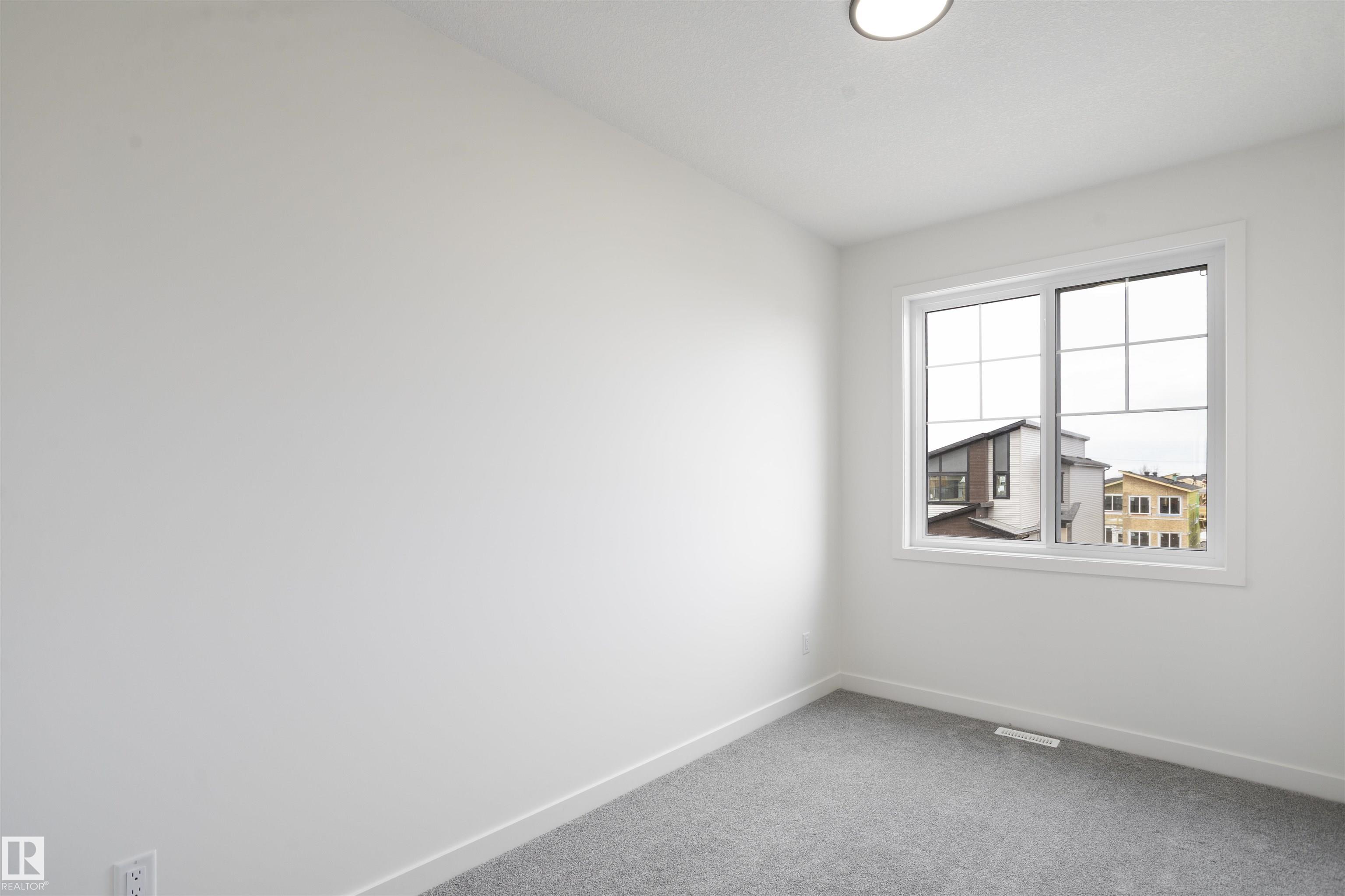 https://zimg.paragon.ice.com/ParagonImages/Property/PM/RAE/225398329/41/0/0/ed831f34408ac1ba38b35273f197fe1e/1/ed25caf833f5da93676b9fe7b96afc94/225398329-8c61ea64-a26b-434b-b611-4ea3bbf705a1.JPG