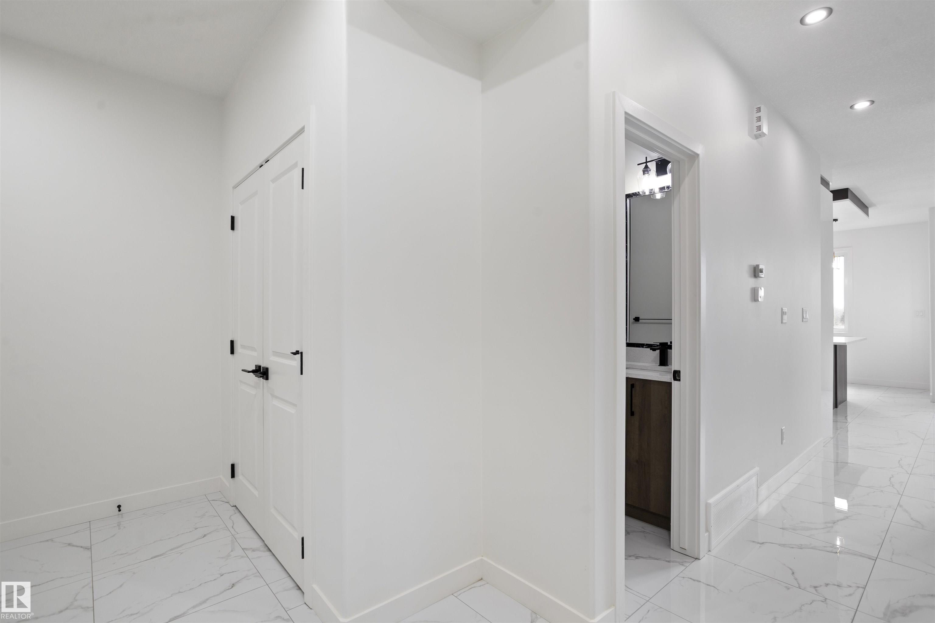 https://zimg.paragon.ice.com/ParagonImages/Property/PM/RAE/225398329/7/0/0/d2a810ff1a9bf85c7d67407855fa5c1f/1/ed25caf833f5da93676b9fe7b96afc94/225398329-7dcbdc7f-604f-473c-8ea0-e624a676ed56.JPG