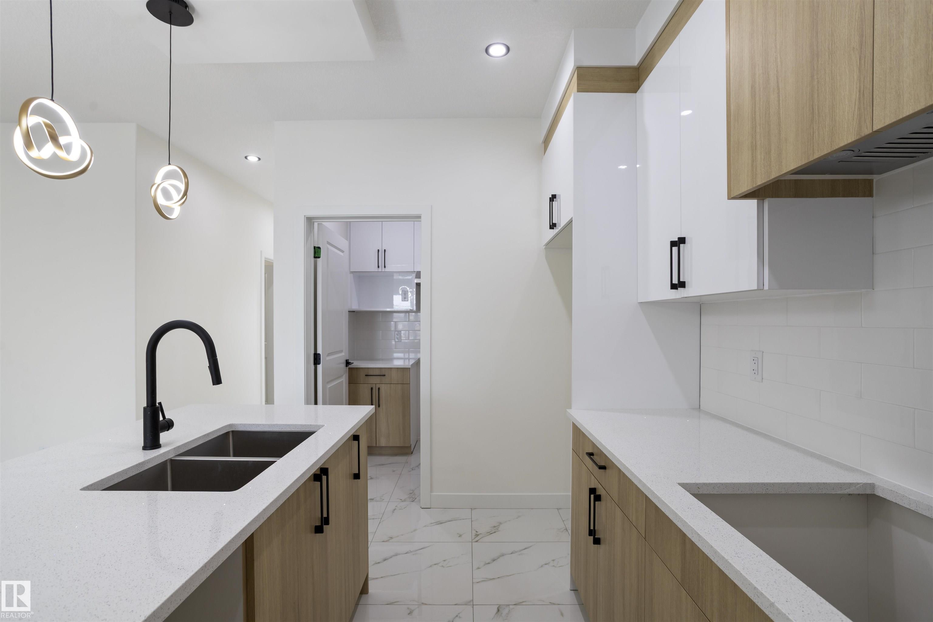 https://zimg.paragon.ice.com/ParagonImages/Property/PM/RAE/225398331/12/0/0/461442806e905338b5f330aecb55bfac/1/d4be34fc4ad73c1e61e3d8dfcd605797/225398331-ff208c63-4989-472f-8ef0-5fe6069aab52.JPG