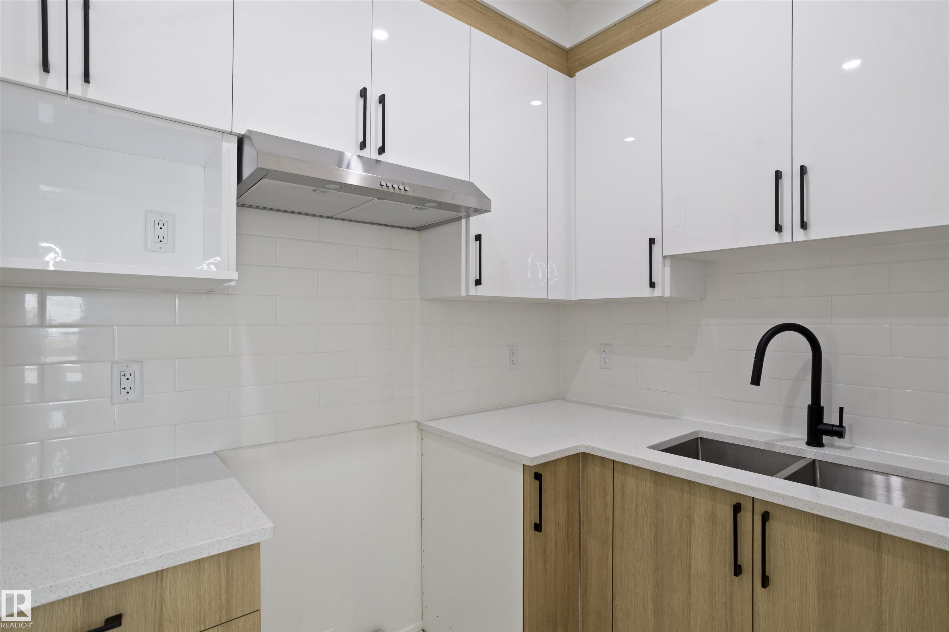 https://zimg.paragon.ice.com/ParagonImages/Property/PM/RAE/225398331/15/0/0/1ed65cf472dd42554ac0d5b2345525fe/1/d4be34fc4ad73c1e61e3d8dfcd605797/225398331-dc1b1d23-c76c-48af-af60-5434e0520e8c.JPG