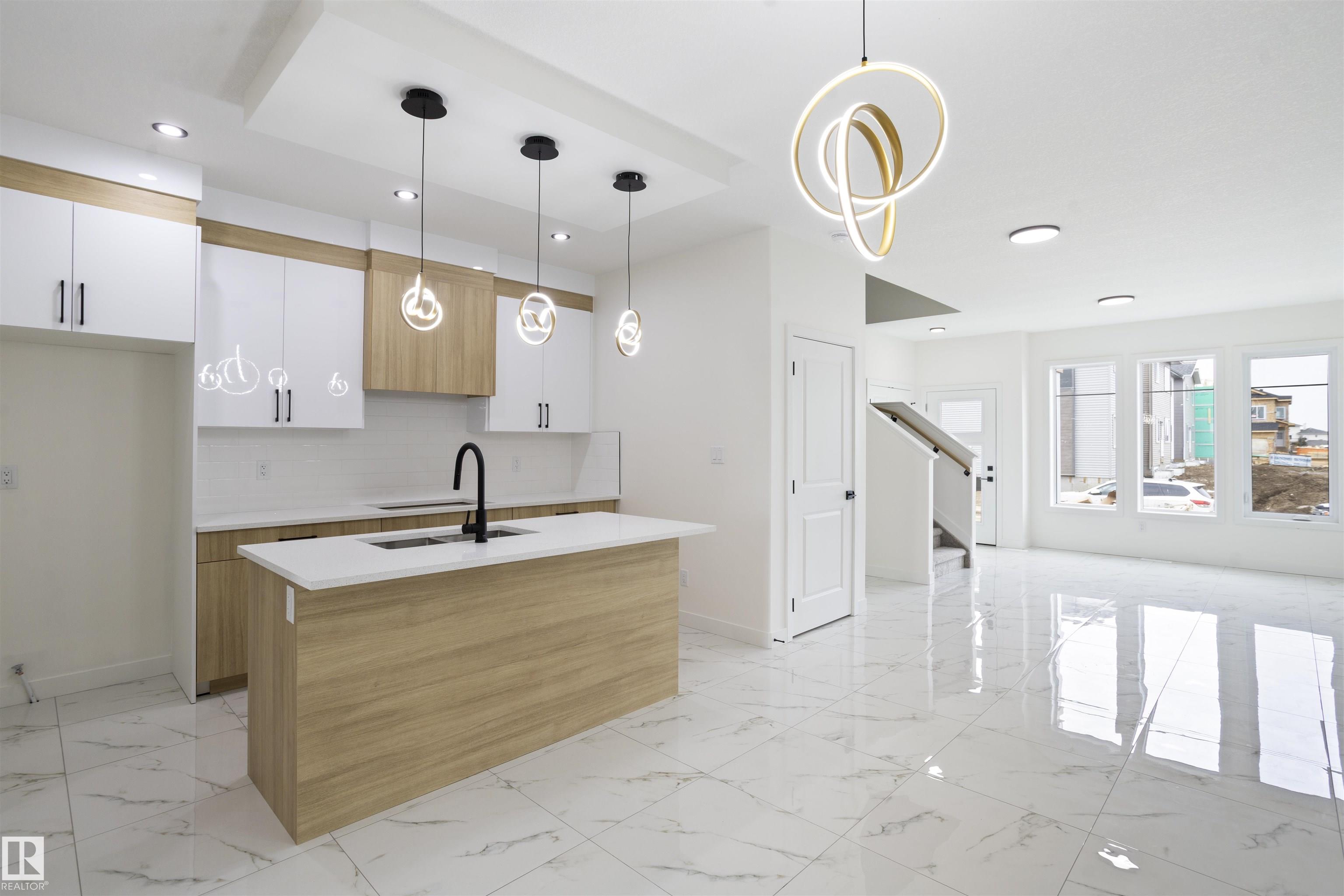 https://zimg.paragon.ice.com/ParagonImages/Property/PM/RAE/225398331/16/0/0/0528470cd0129ba907404f6581db52cf/1/d4be34fc4ad73c1e61e3d8dfcd605797/225398331-d9646c13-bb39-43ca-8cc8-423f0fb2a2e8.JPG