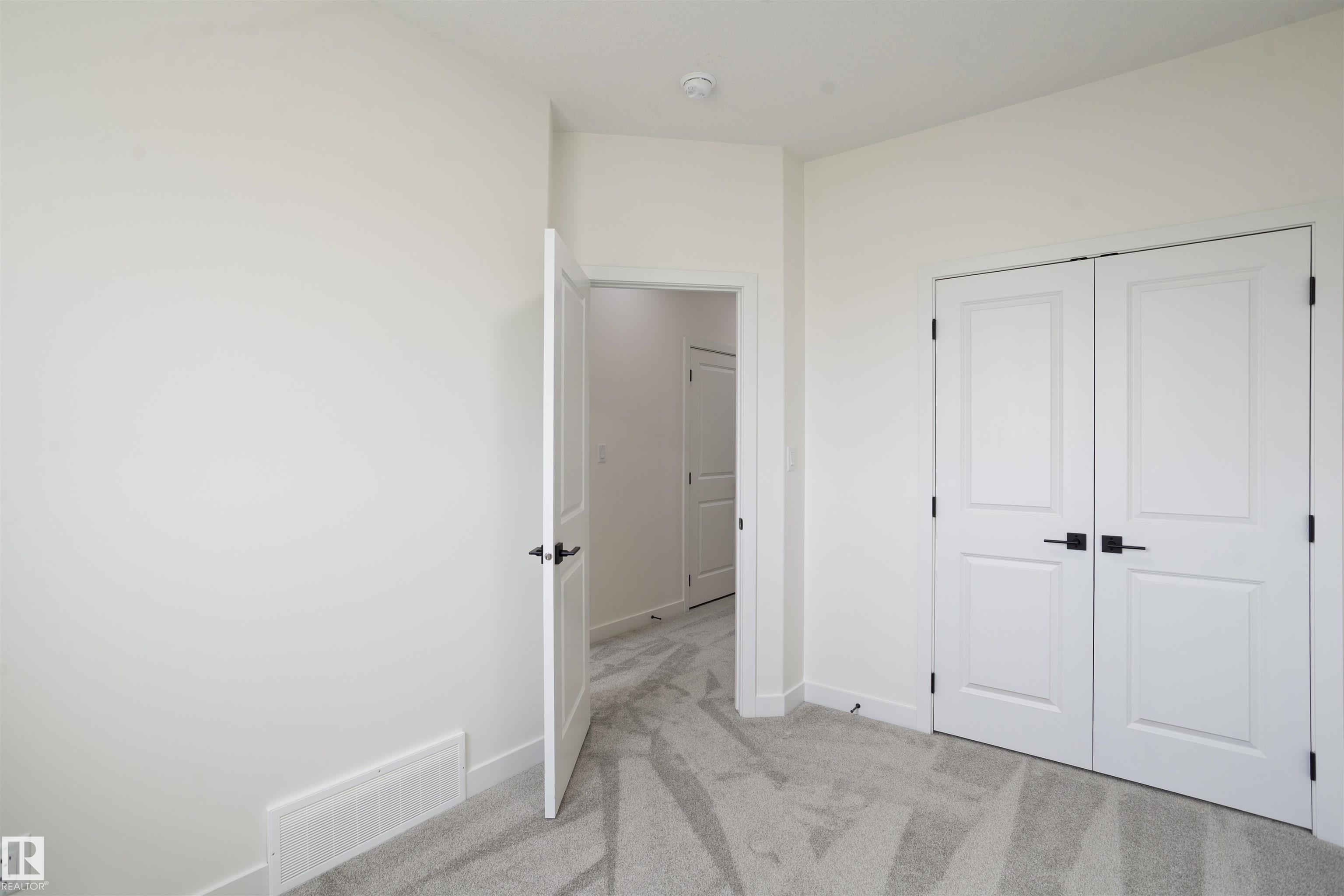 https://zimg.paragon.ice.com/ParagonImages/Property/PM/RAE/225398331/41/0/0/0af09903d72ee013a2b5f1eda61103ec/1/d4be34fc4ad73c1e61e3d8dfcd605797/225398331-6ceea4dc-a05b-4d73-a851-1172c529f605.JPG