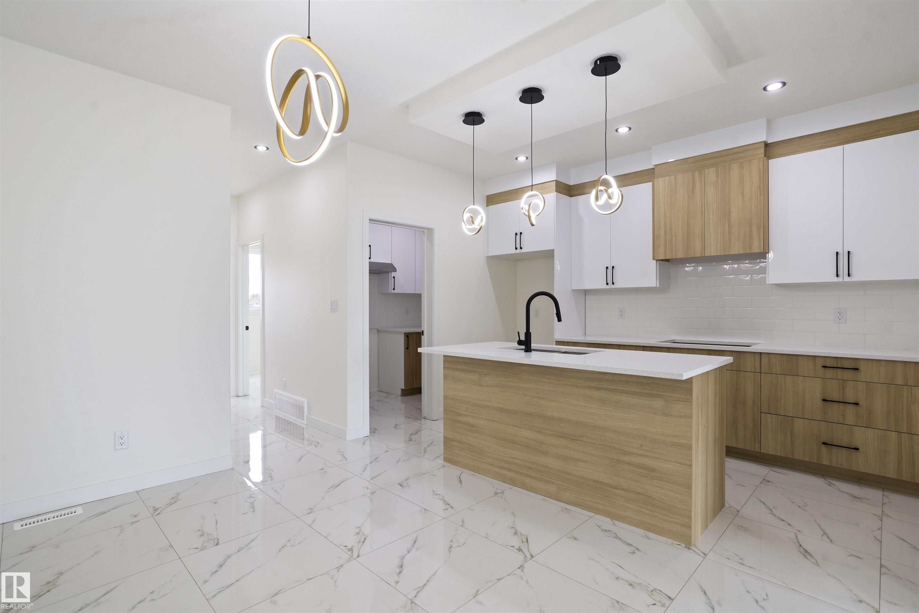 https://zimg.paragon.ice.com/ParagonImages/Property/PM/RAE/225398331/9/0/0/1f303e9a689f6261f07146338b7ba8a6/1/d4be34fc4ad73c1e61e3d8dfcd605797/225398331-feec0b9c-1eff-46bd-a268-df48a245507a.JPG