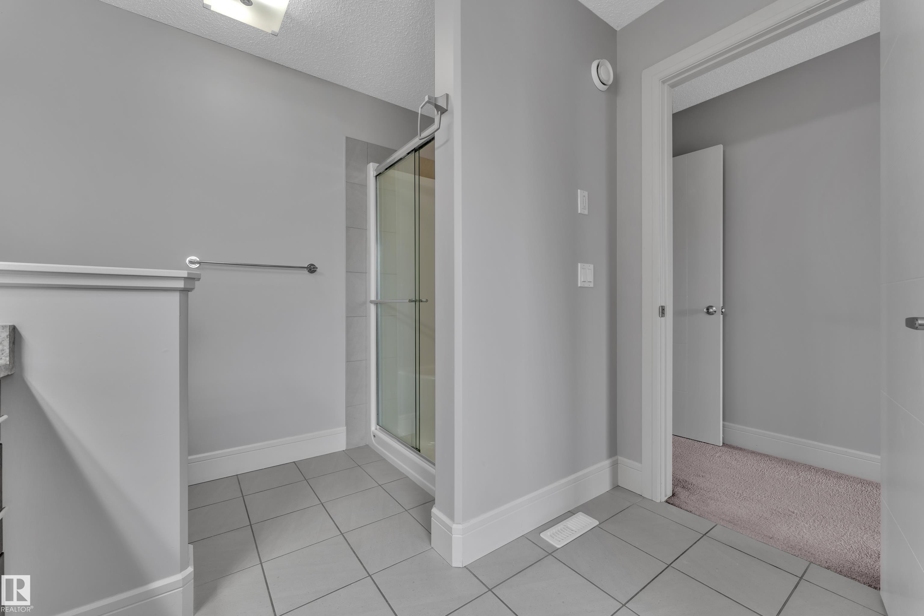 https://zimg.paragon.ice.com/ParagonImages/Property/PM/RAE/225398332/29/0/0/0c8812b9dfd9bf1711c4af557a3557ac/1/9721f58f35395e9fd643d5d28673c232/225398332-168014bd-2bb6-4471-b24c-b212fa55396c.JPG