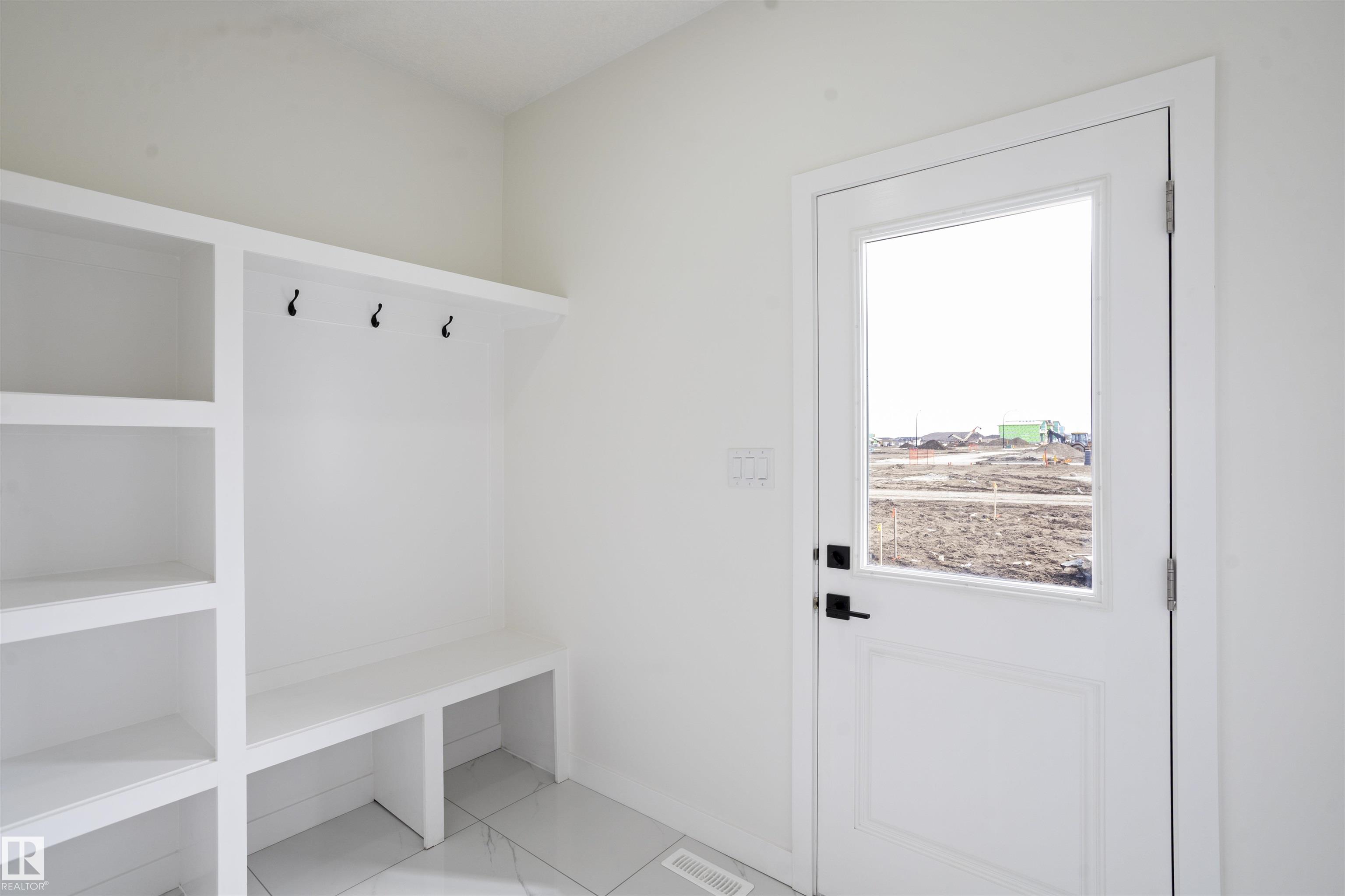https://zimg.paragon.ice.com/ParagonImages/Property/PM/RAE/225398335/20/0/0/60f03b4e5710911492349ed02e90e65b/1/f2bf2e5007a31aaba1d17b87b61c095b/225398335-6185d72a-14d0-4200-8e79-edd50fc04dae.JPG
