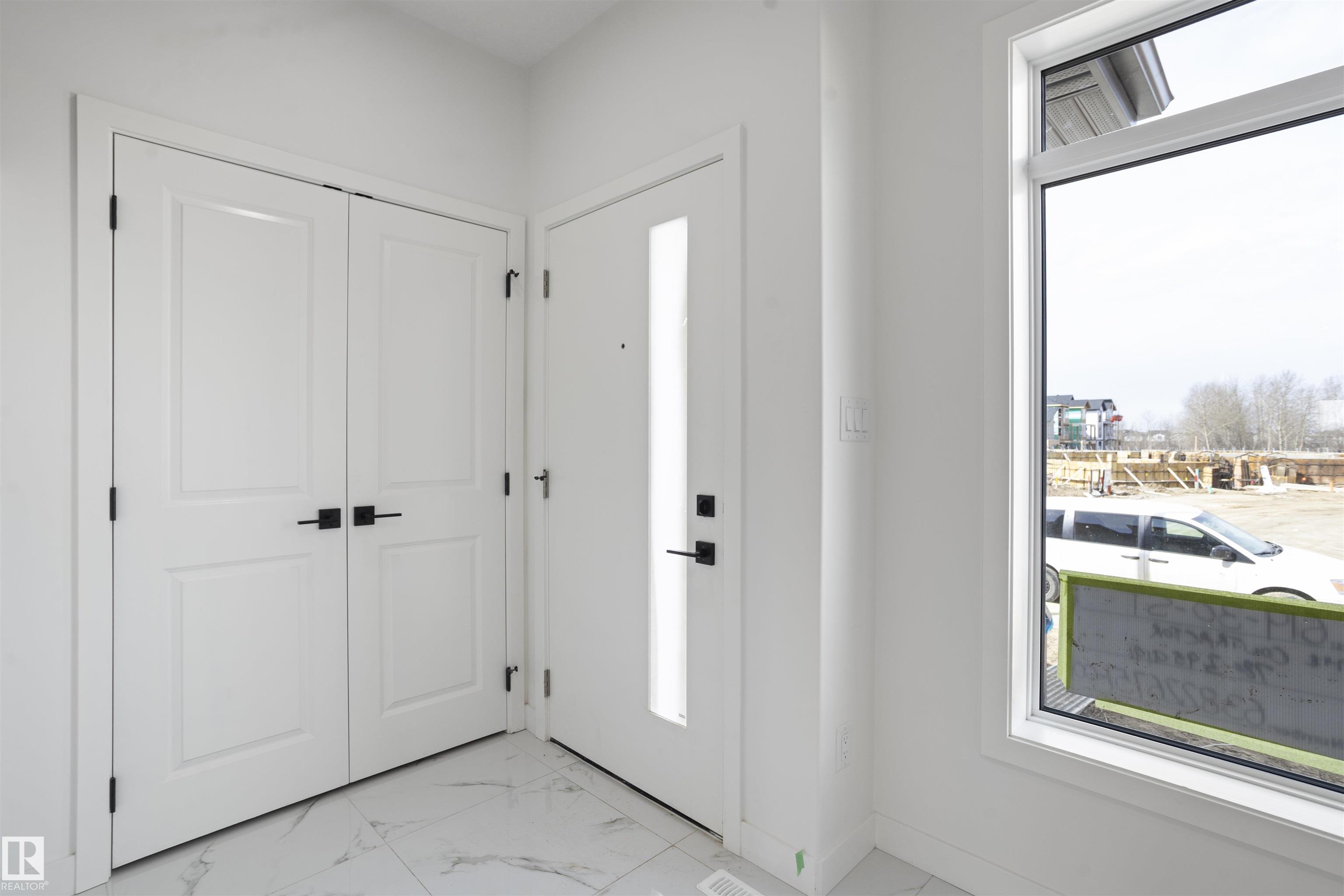 619 30 Street SW, Alces, Edmonton