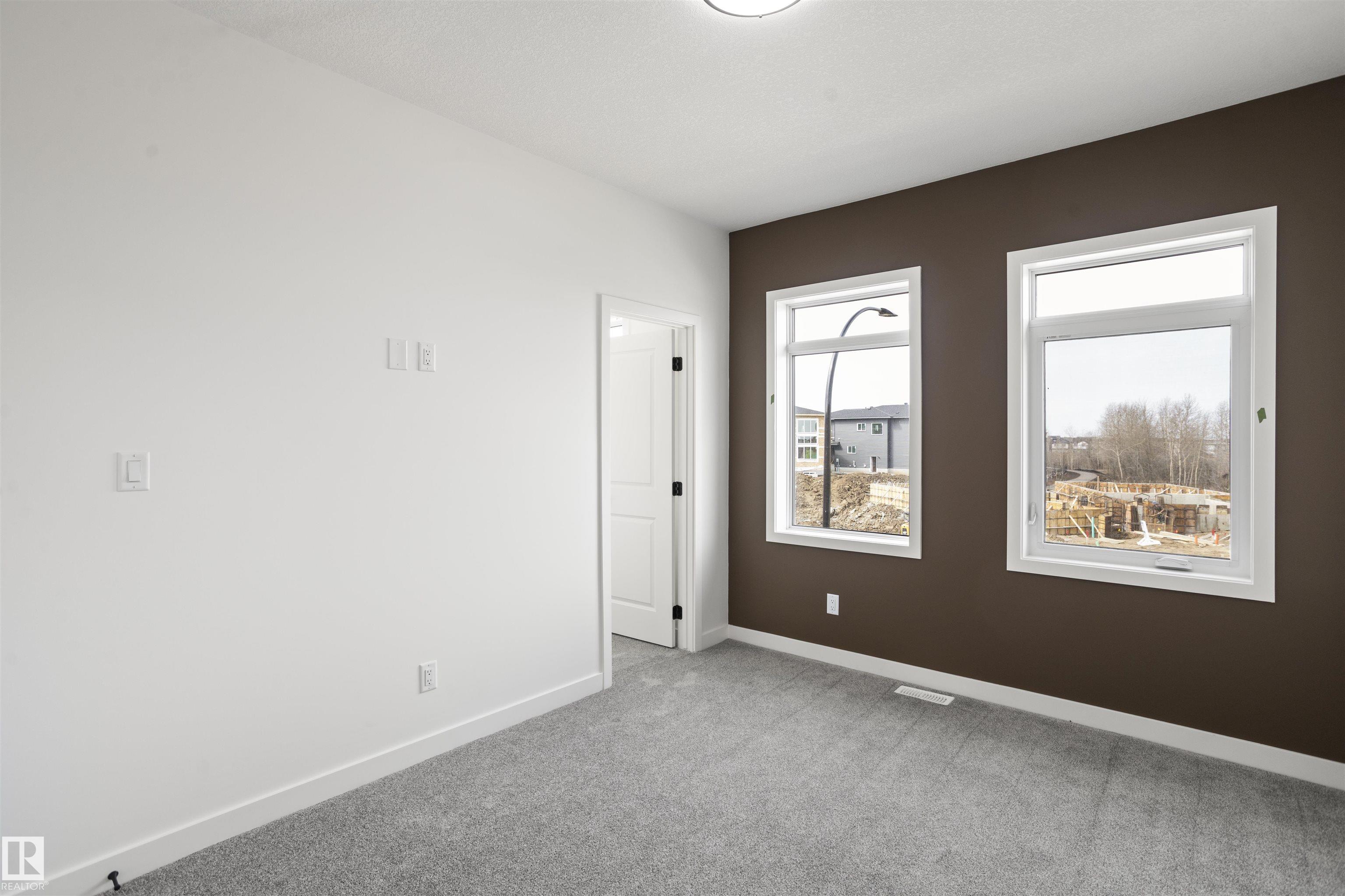 https://zimg.paragon.ice.com/ParagonImages/Property/PM/RAE/225398336/32/0/0/5b5310ae86da232d468250df3eeee19c/1/7eb930d92084d5d21f410cebc9ee4379/225398336-0dea665f-8160-4324-8c6a-9ee4fab8ca66.JPG