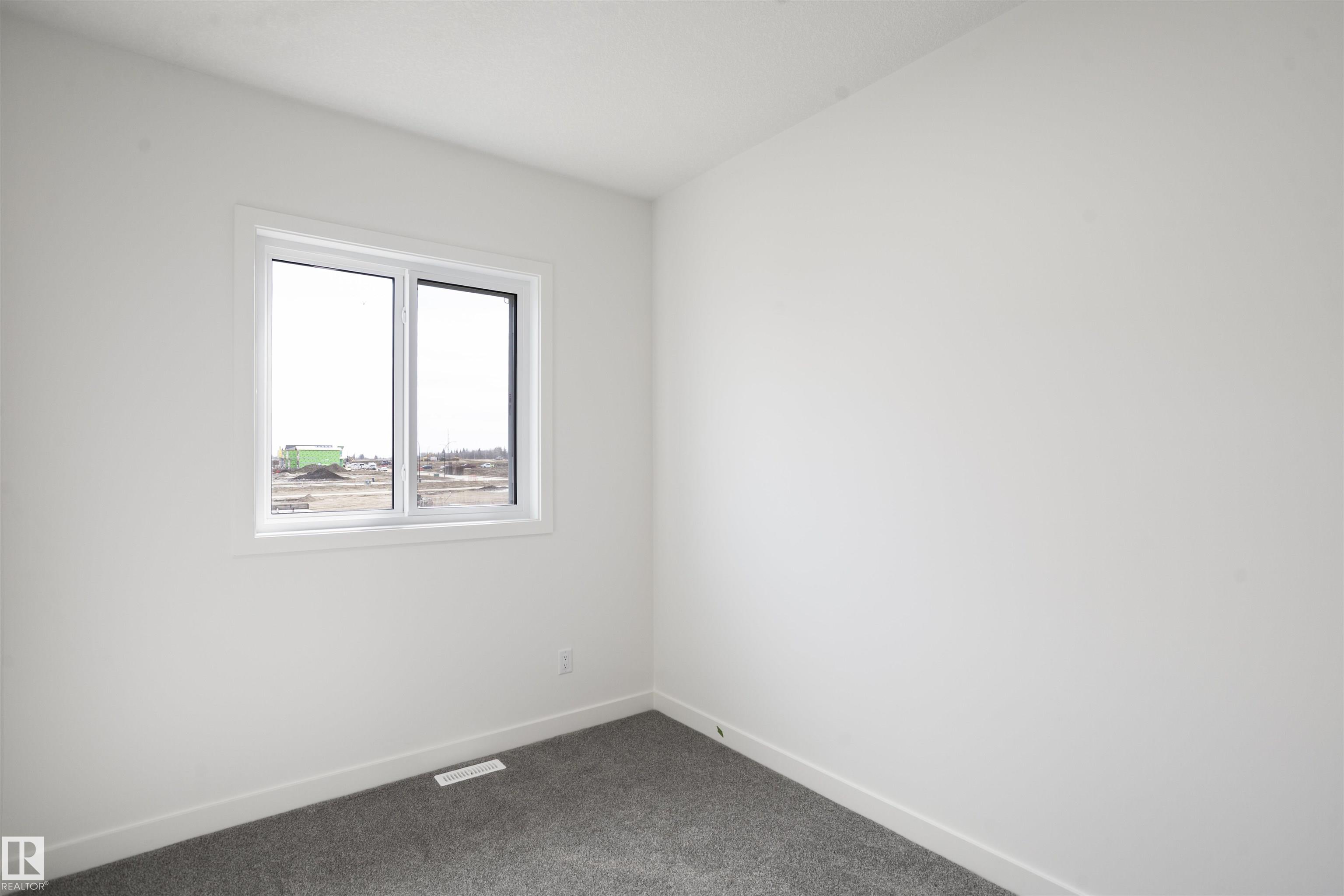 https://zimg.paragon.ice.com/ParagonImages/Property/PM/RAE/225398336/37/0/0/441656f684de2a17aab6c3e040fa0936/1/7eb930d92084d5d21f410cebc9ee4379/225398336-bdbbcf39-77a5-4c5c-a573-15e767a62488.JPG