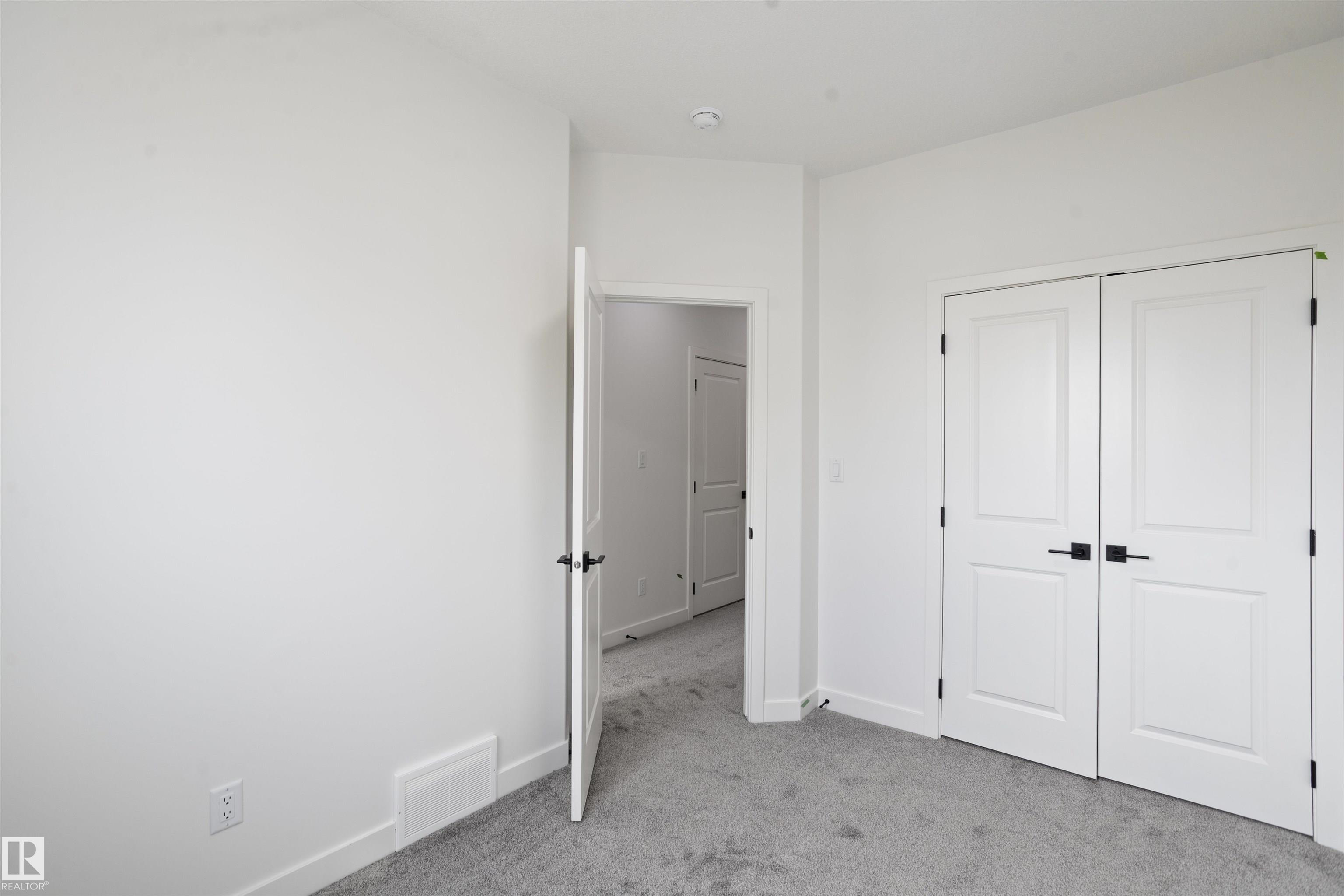 https://zimg.paragon.ice.com/ParagonImages/Property/PM/RAE/225398336/40/0/0/4ded51b53f40af3104a3924058916bbe/1/7eb930d92084d5d21f410cebc9ee4379/225398336-4d58eccd-c293-481f-b1df-1fe74fdd57bb.JPG