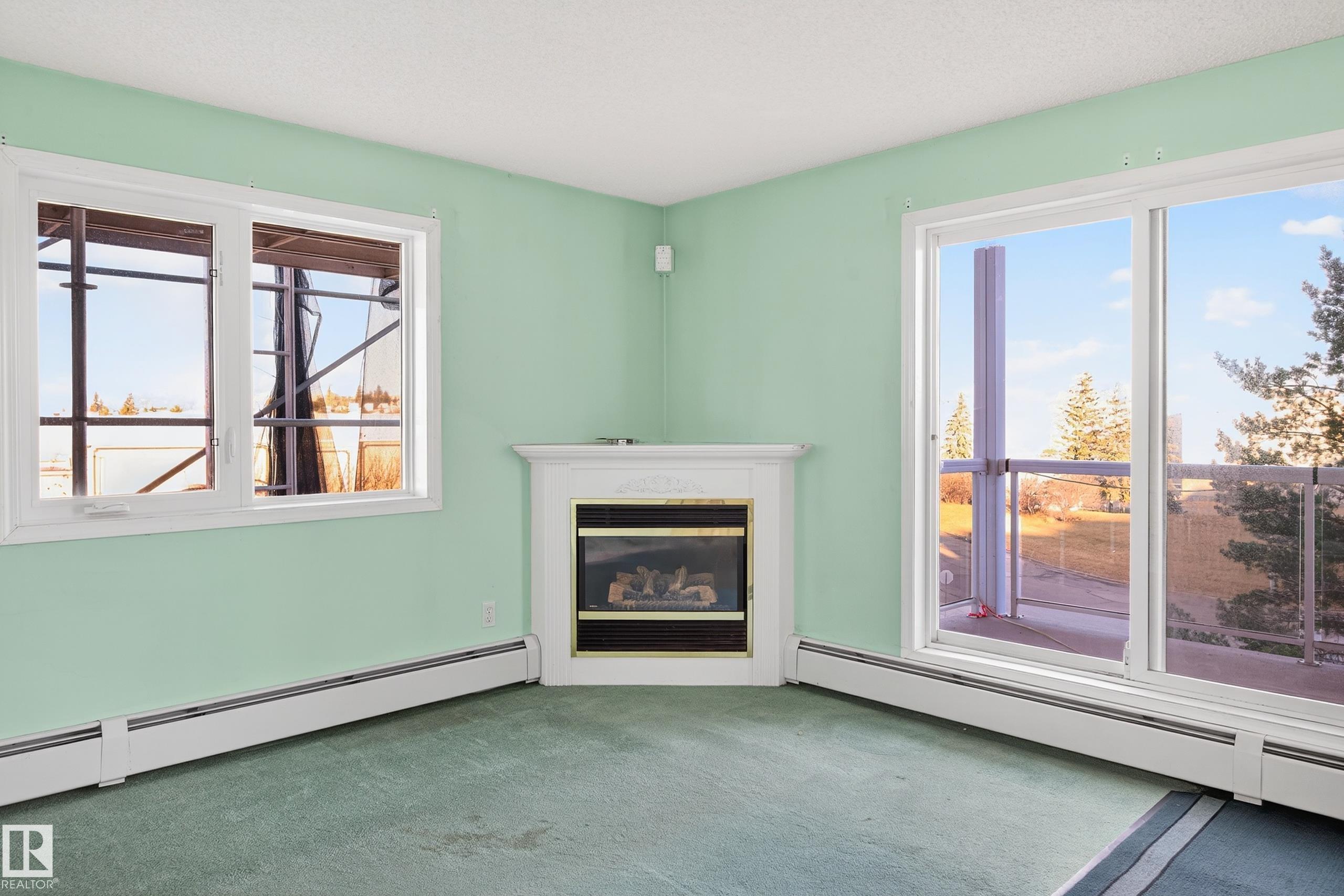 https://zimg.paragon.ice.com/ParagonImages/Property/PM/RAE/225398344/9/0/0/db4c8831be910bbdbef7917a0664aa28/1/39d693f7d6c05066a168696599dfdd07/225398344-FF16DFE6-D2D9-46D9-98FC-AF60D1800522.JPG