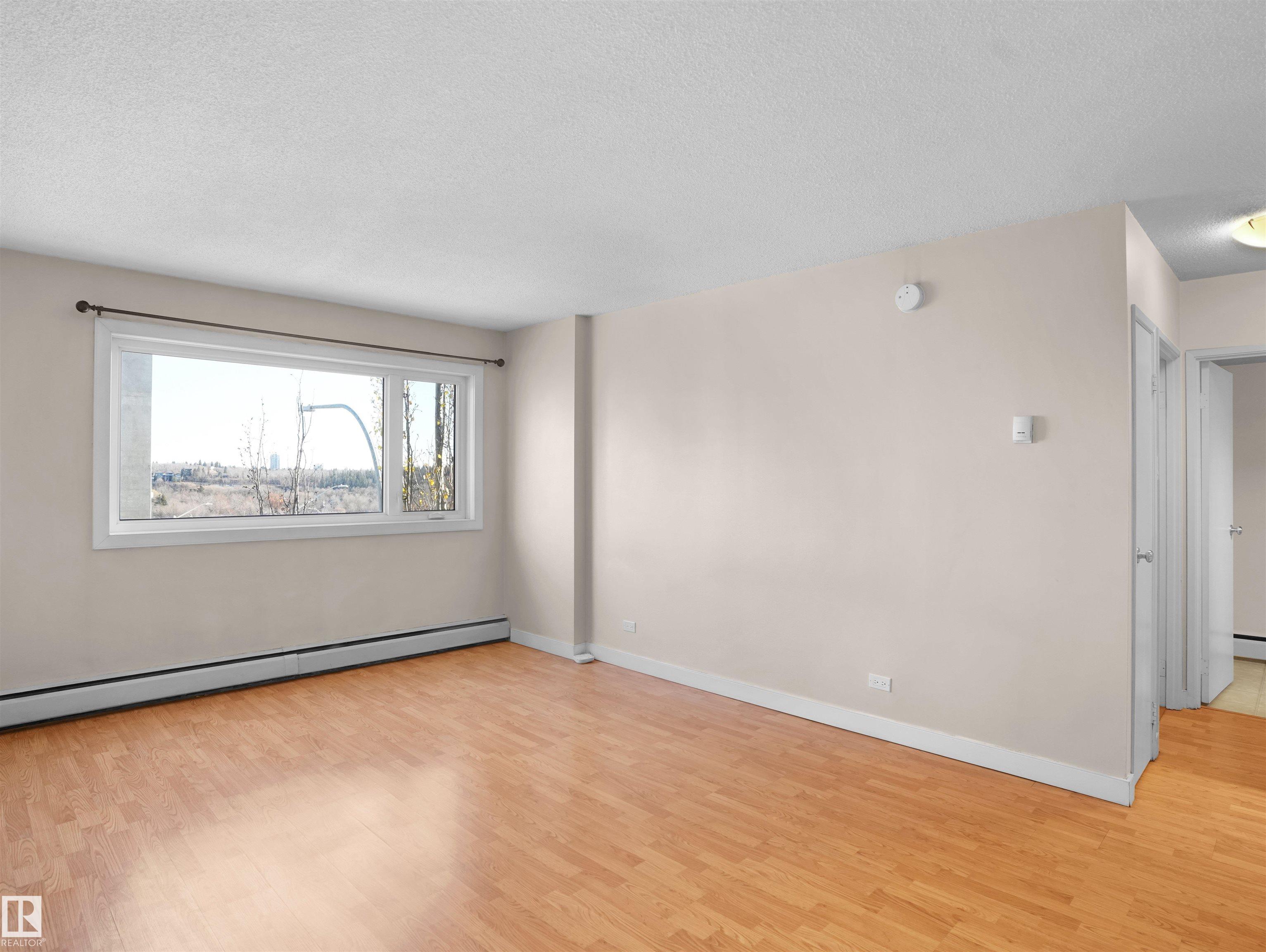 https://zimg.paragon.ice.com/ParagonImages/Property/PM/RAE/225398362/21/0/0/c87d6eebb05fb03973f3bc238d24bdb9/1/0fc0de42fc9ba73109314eed0b7ada45/225398362-483a7e8d-0e79-4f86-a4e0-b2486df7586d.JPG