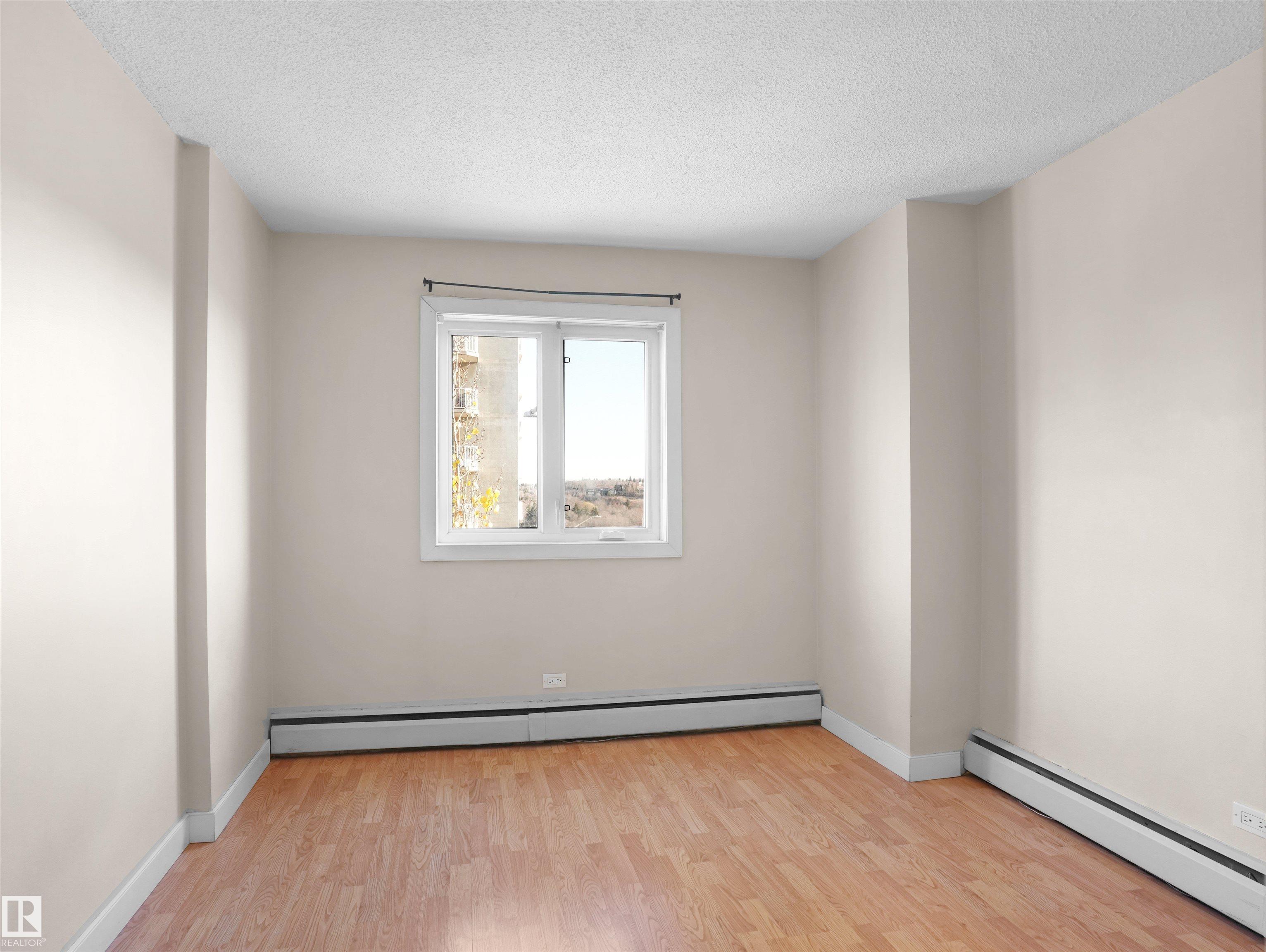 https://zimg.paragon.ice.com/ParagonImages/Property/PM/RAE/225398362/25/0/0/a5e76f12c0286cb4c77be09042e4ab33/1/0fc0de42fc9ba73109314eed0b7ada45/225398362-be870aed-6f38-4935-9266-10a4edb8a0cf.JPG