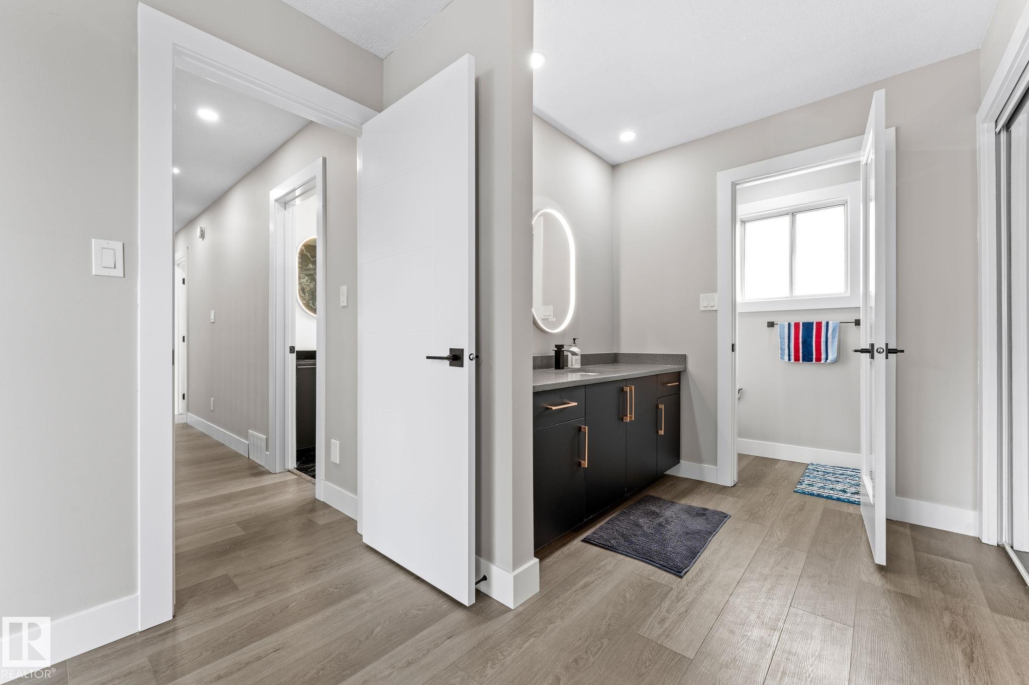 Photo 35 at 10673 161 Avenue NW, Beaumaris, Edmonton