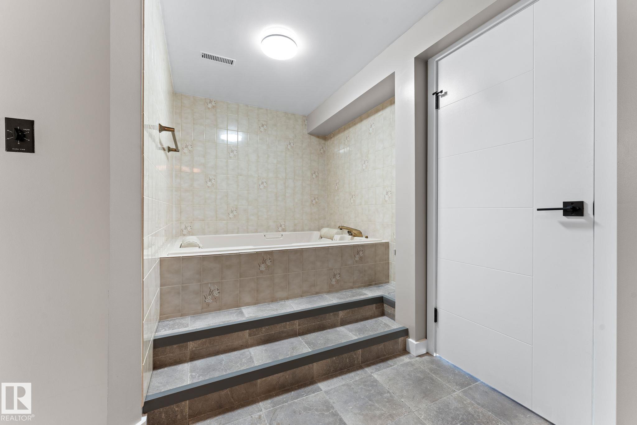 Photo 43 at 10673 161 Avenue NW, Beaumaris, Edmonton