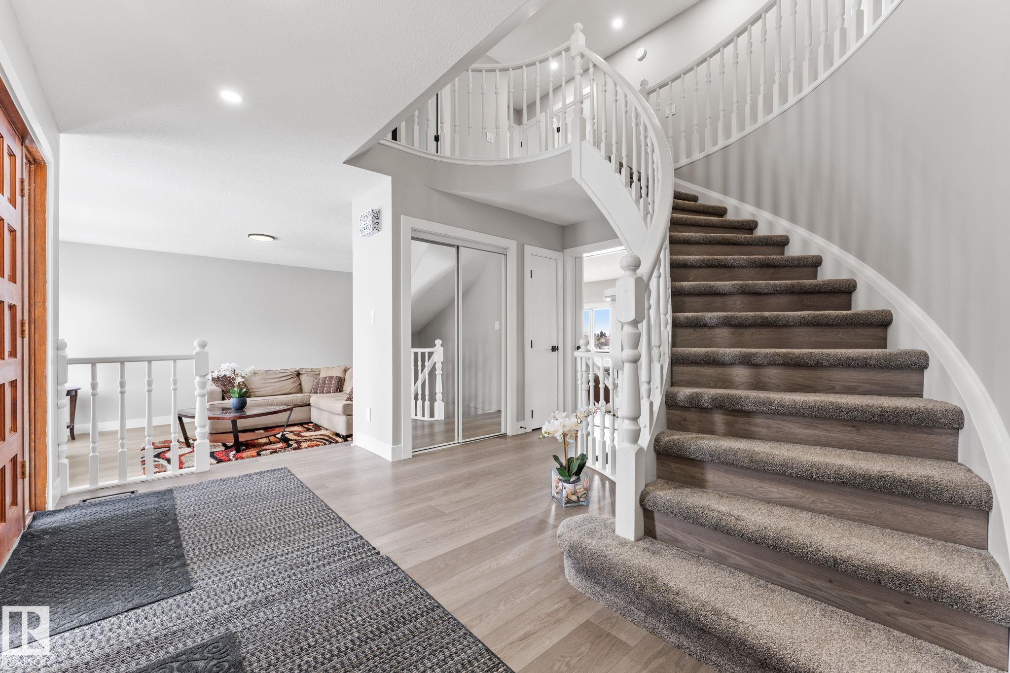 Photo 6 at 10673 161 Avenue NW, Beaumaris, Edmonton