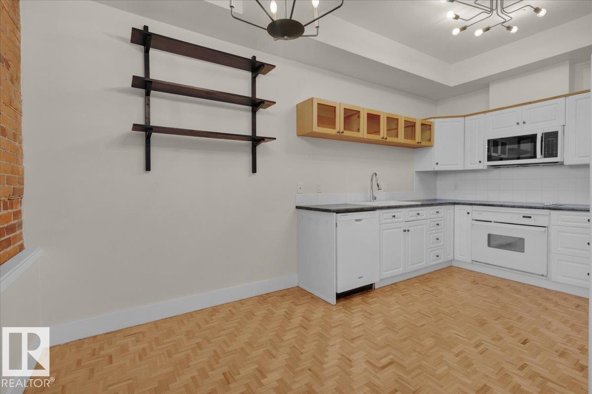 https://zimg.paragon.ice.com/ParagonImages/Property/PM/RAE/225398366/16/0/0/43a19773ad13e81246330e2c2ece2c1f/1/b84d466e5c90a338e5b5c09e2579cddb/225398366-1a6dbb3a-b774-4f3e-8bc0-5587ae51bb16.JPG