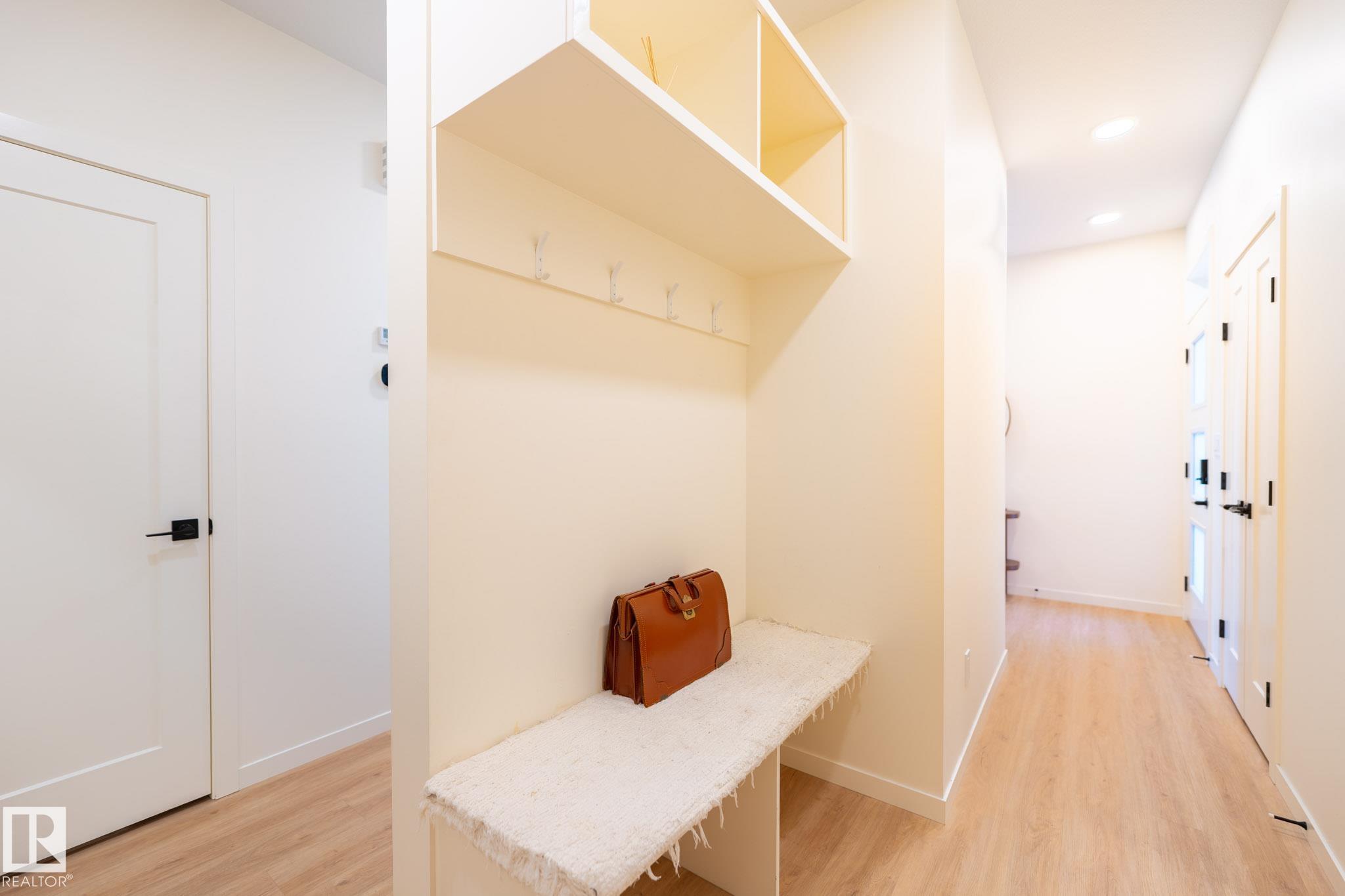 https://zimg.paragon.ice.com/ParagonImages/Property/PM/RAE/225398370/12/0/0/20ea1cab54b964f752021f5295ec25fc/1/c0b1f9e3340855eef816eb0be3e5c575/225398370-845ff105-22d7-4003-bcc0-e639e274788b.JPG