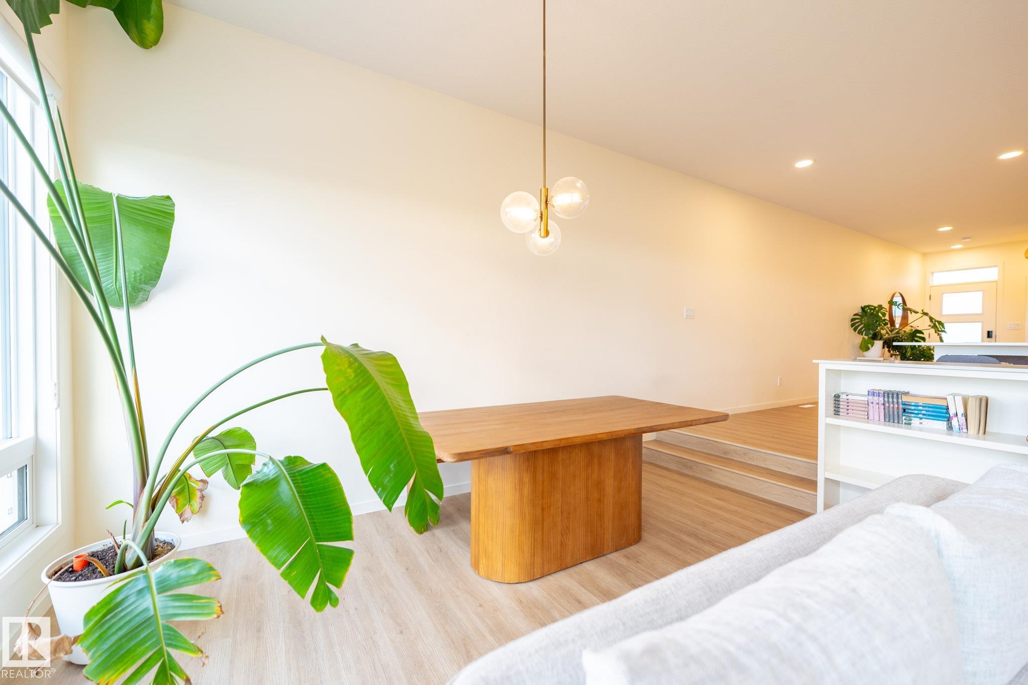 https://zimg.paragon.ice.com/ParagonImages/Property/PM/RAE/225398370/17/0/0/8ae7686ac38a898ee75a4fd9205eb3eb/1/c0b1f9e3340855eef816eb0be3e5c575/225398370-0c9f1c22-f337-49ec-857c-73785987e6ae.JPG