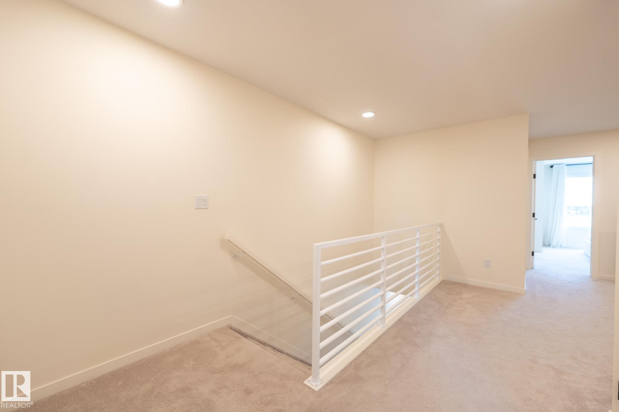 https://zimg.paragon.ice.com/ParagonImages/Property/PM/RAE/225398370/21/0/0/3f1e6555d16aebbc1f40a3317baee13b/1/c0b1f9e3340855eef816eb0be3e5c575/225398370-6b8dc713-fbf4-4c14-8f7e-e029b9665940.JPG