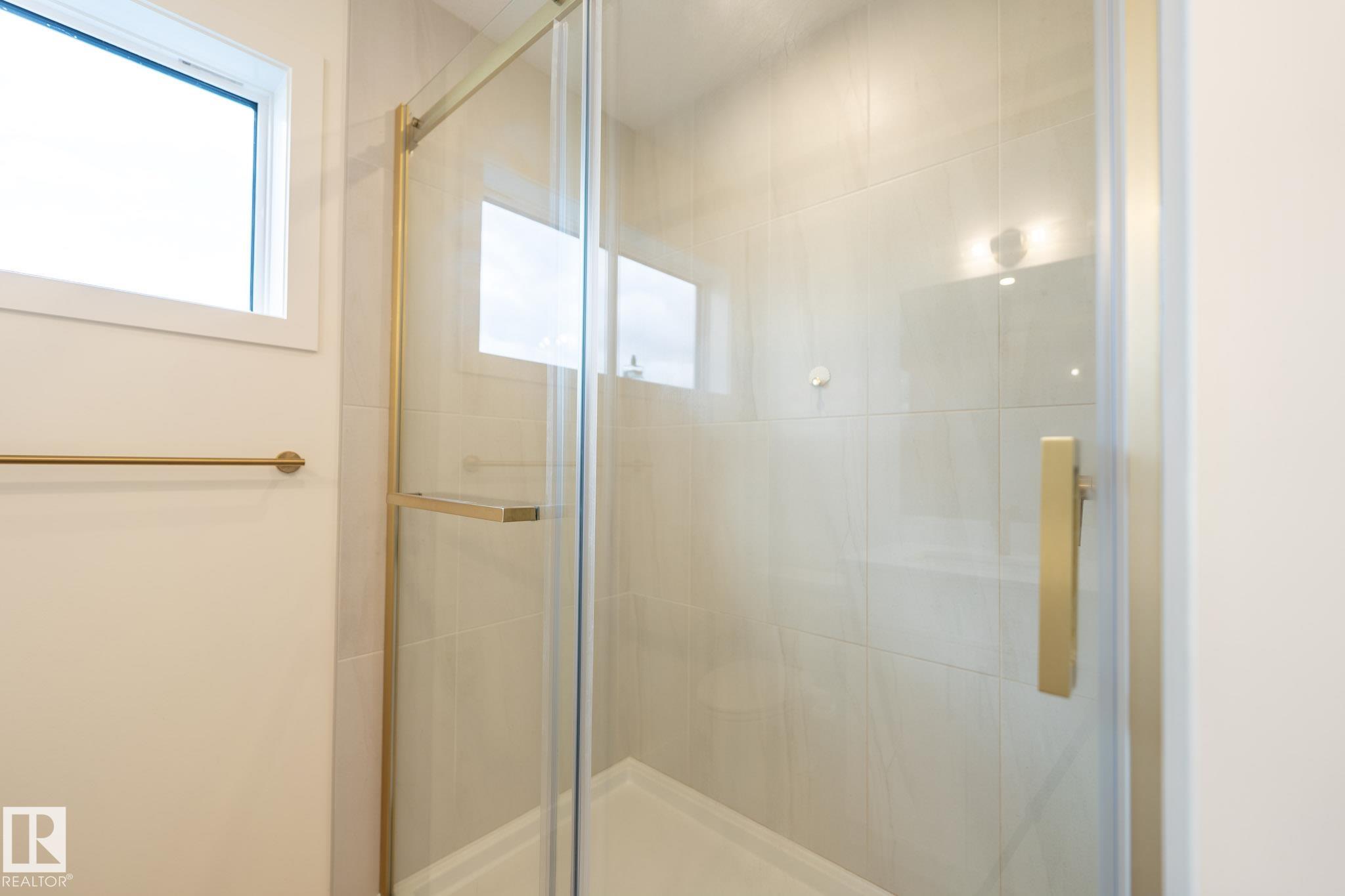 https://zimg.paragon.ice.com/ParagonImages/Property/PM/RAE/225398370/31/0/0/6c4302353be28fe7e3dab5ea297d96b0/1/c0b1f9e3340855eef816eb0be3e5c575/225398370-74e74f02-5774-4c2b-8f02-6bd1d5d6be00.JPG