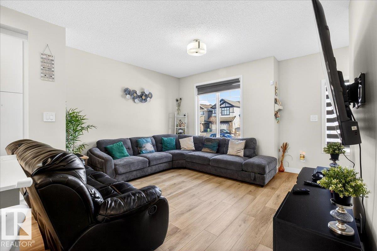 Photo 6 at 5315 22 Avenue SW, Walker, Edmonton