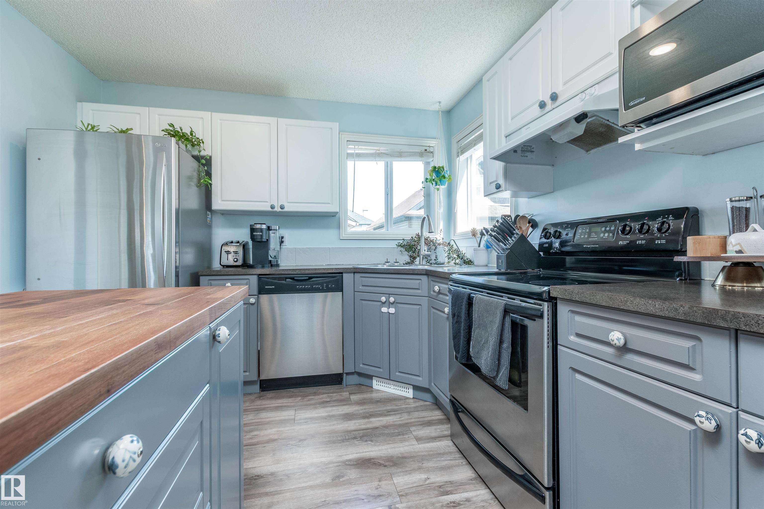 https://zimg.paragon.ice.com/ParagonImages/Property/PM/RAE/225398391/10/0/0/e85dd3b5f7d9b6ea401da649eb266744/1/ca31f3c28e41b32890844c215f28a5ba/225398391-b01fdeb6-049b-41ad-a632-542f0965afa0.JPG