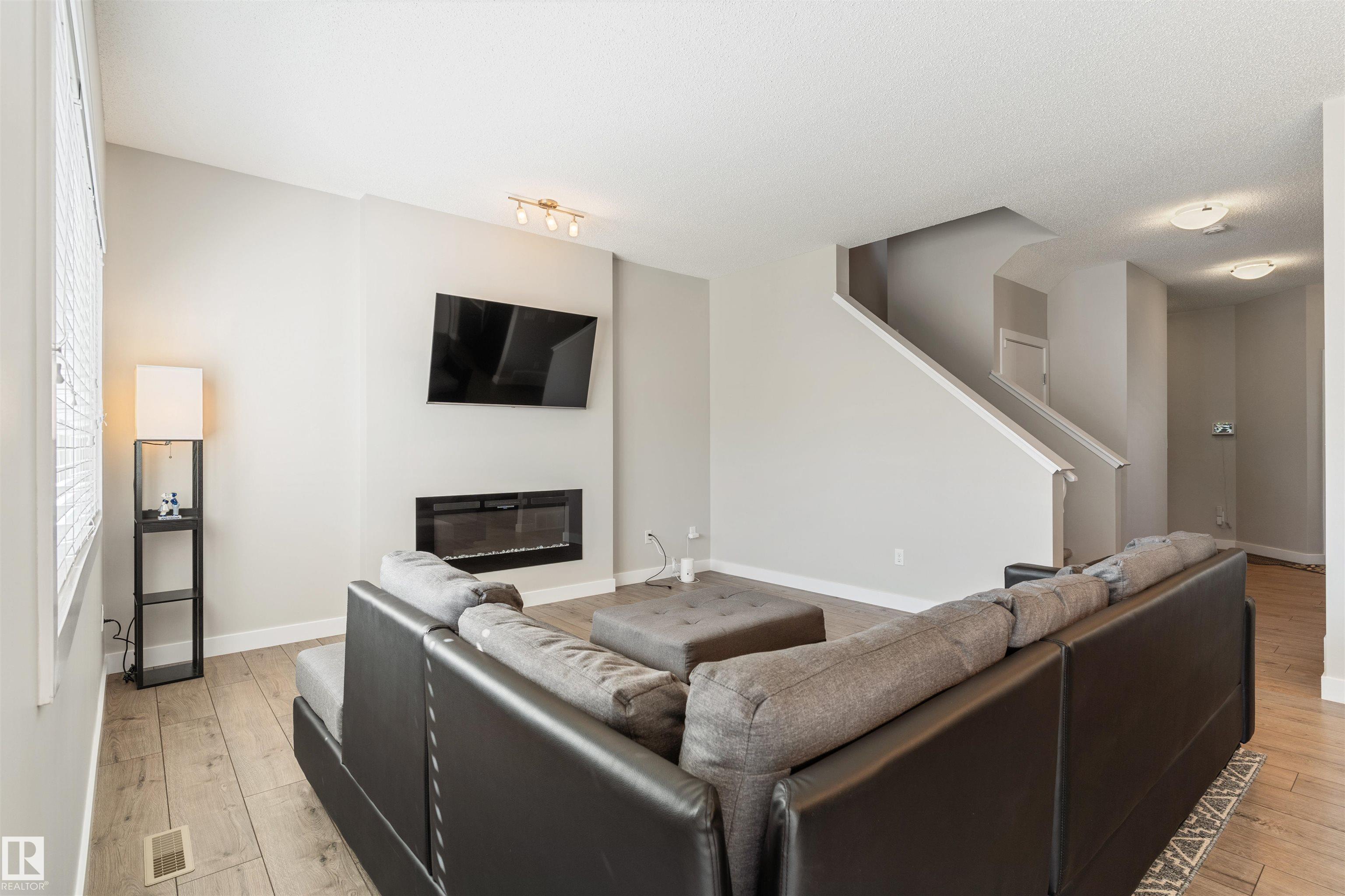 Picture for 8011 EVANS CR NW