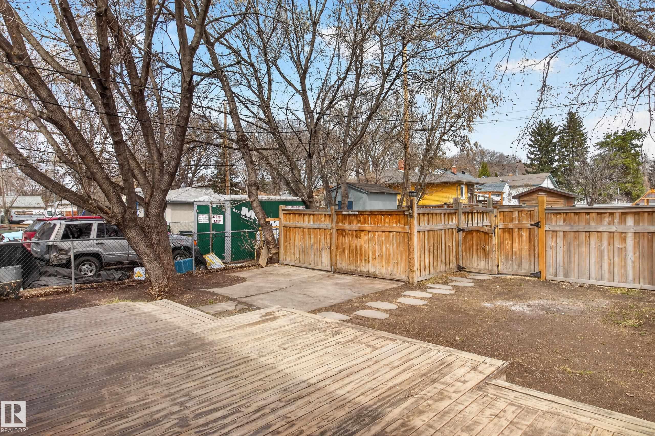 https://zimg.paragon.ice.com/ParagonImages/Property/PM/RAE/225398402/45/0/0/3fb986ab8cec3fb5f4ad6e2a48913b78/1/22c39aea9719be569fb334da1d9d4fd9/225398402-901fb250-7d06-49e2-8d15-c7b33683f741.JPG