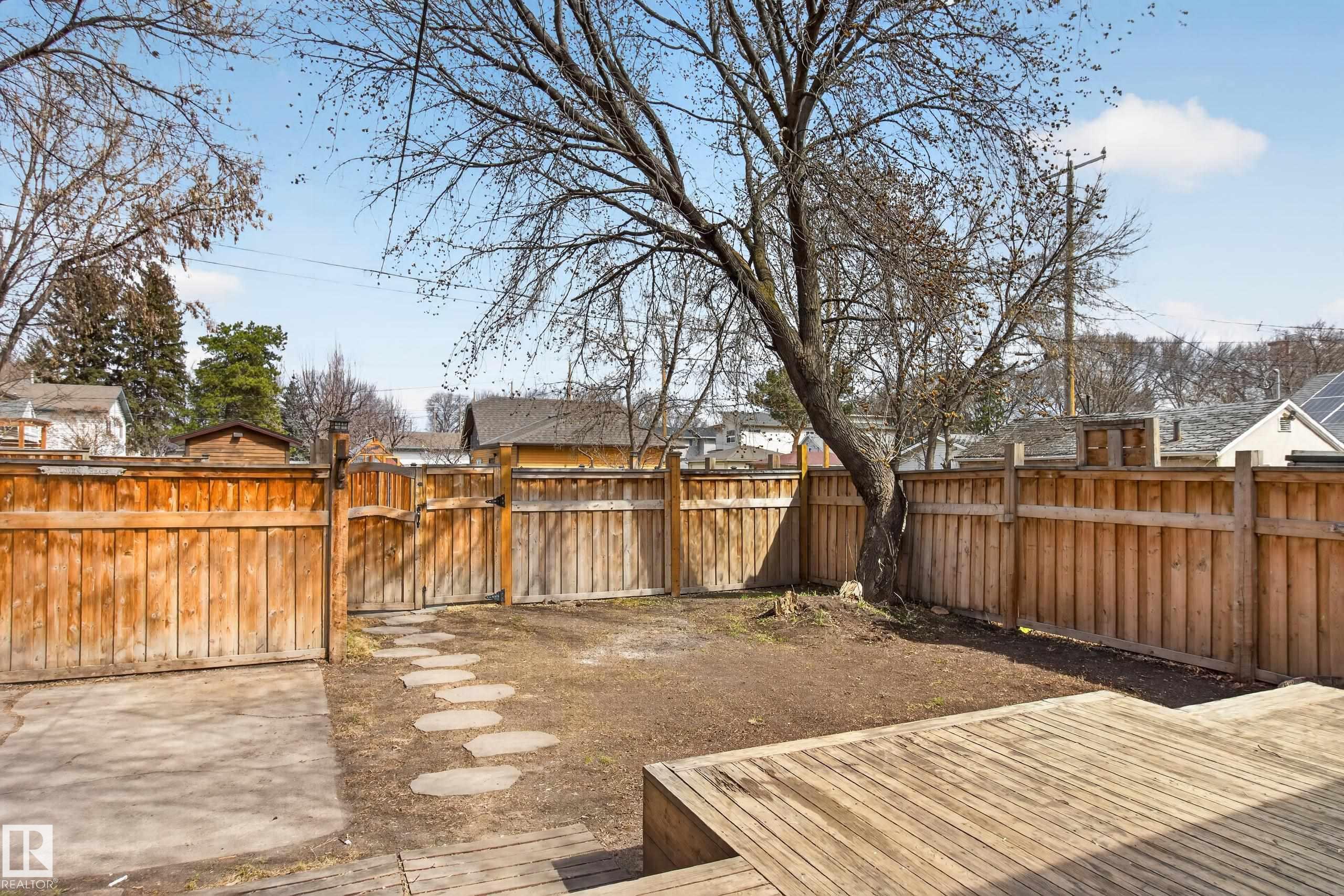 https://zimg.paragon.ice.com/ParagonImages/Property/PM/RAE/225398402/46/0/0/1b8f96d4c3c4f1bb67051eb56f075c90/1/22c39aea9719be569fb334da1d9d4fd9/225398402-35acedff-2e77-492d-a9a9-faa1cfc34563.JPG