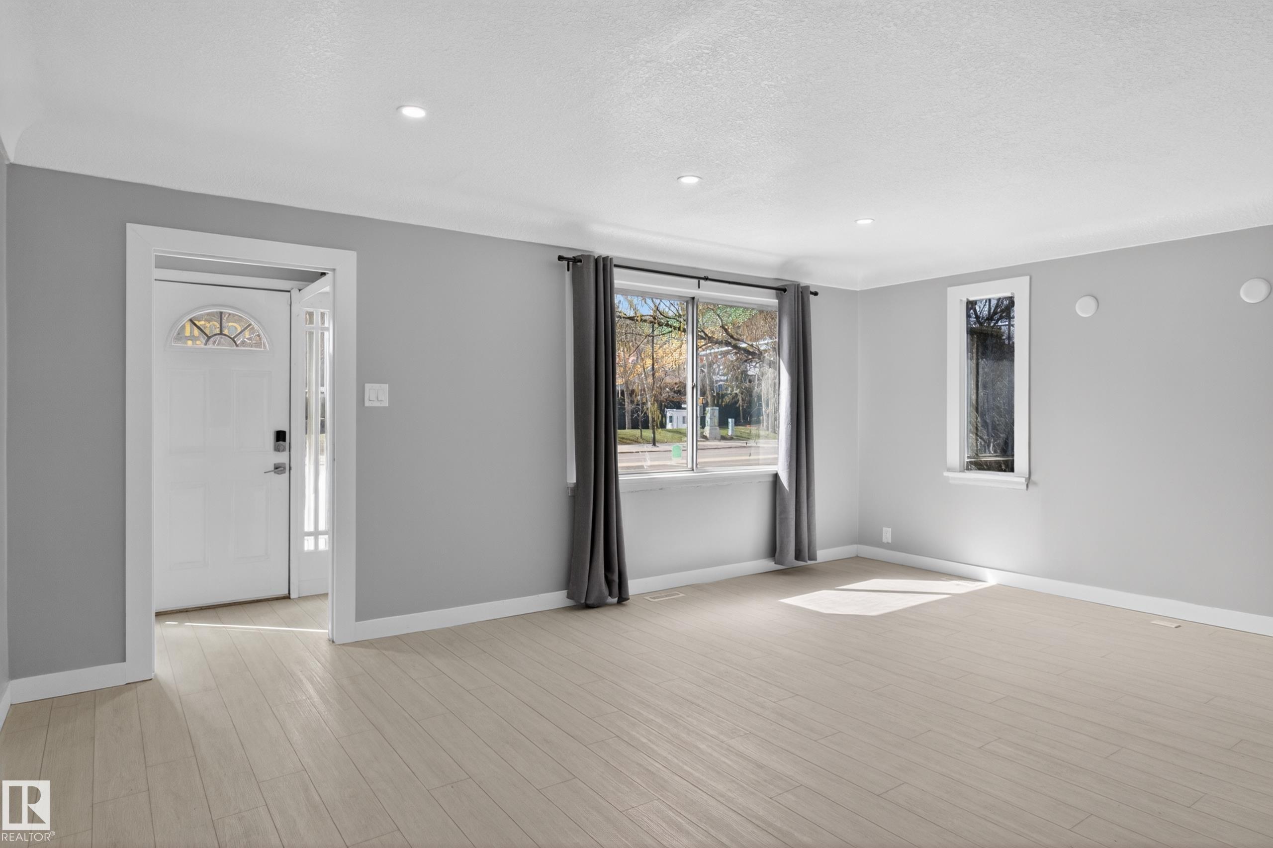 Picture for 8722 112 AV NW