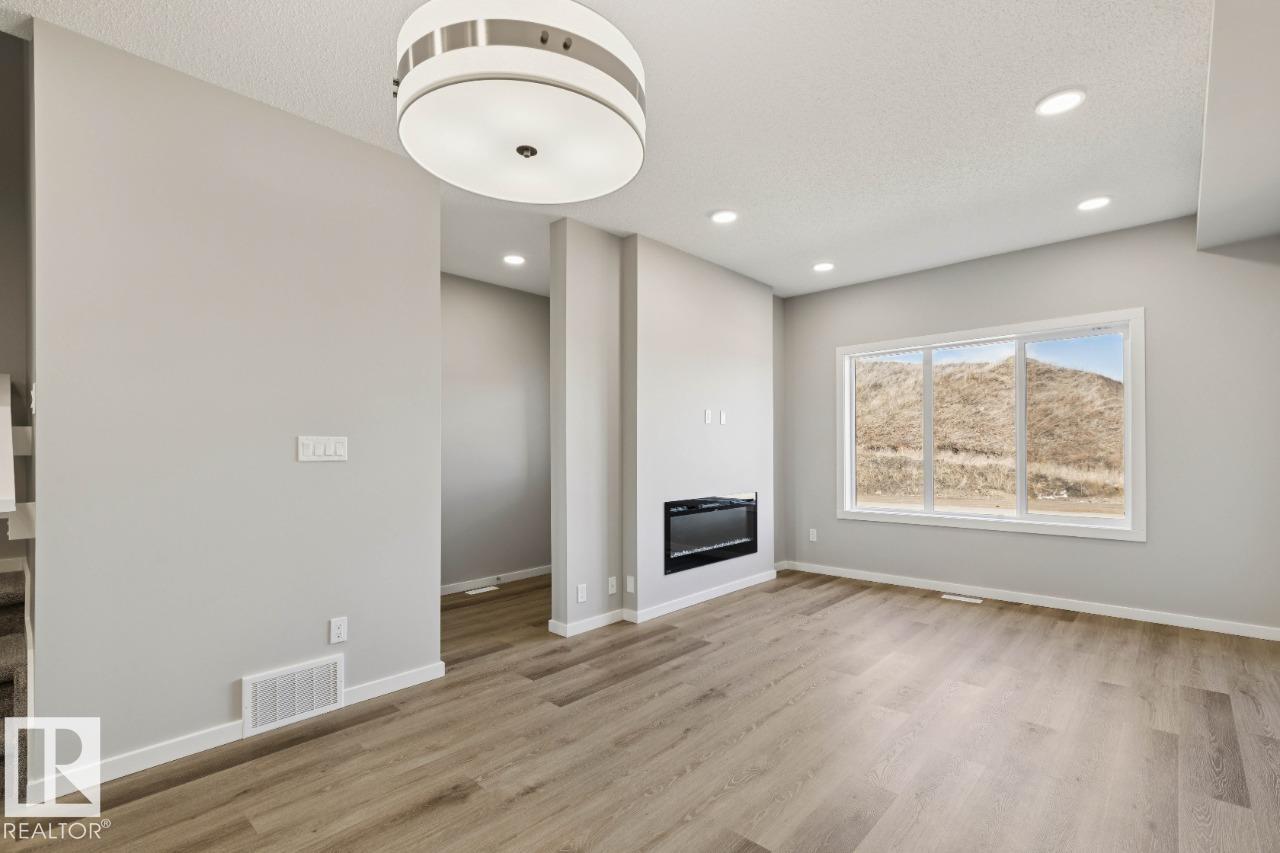 https://zimg.paragon.ice.com/ParagonImages/Property/PM/RAE/225398405/10/0/0/2a7a66d0cf169939df4f176f21b8ef8b/1/76700d013af143f8cb81611135ade744/225398405-d9f5b789-b436-4555-b75e-95c28643f792.JPG