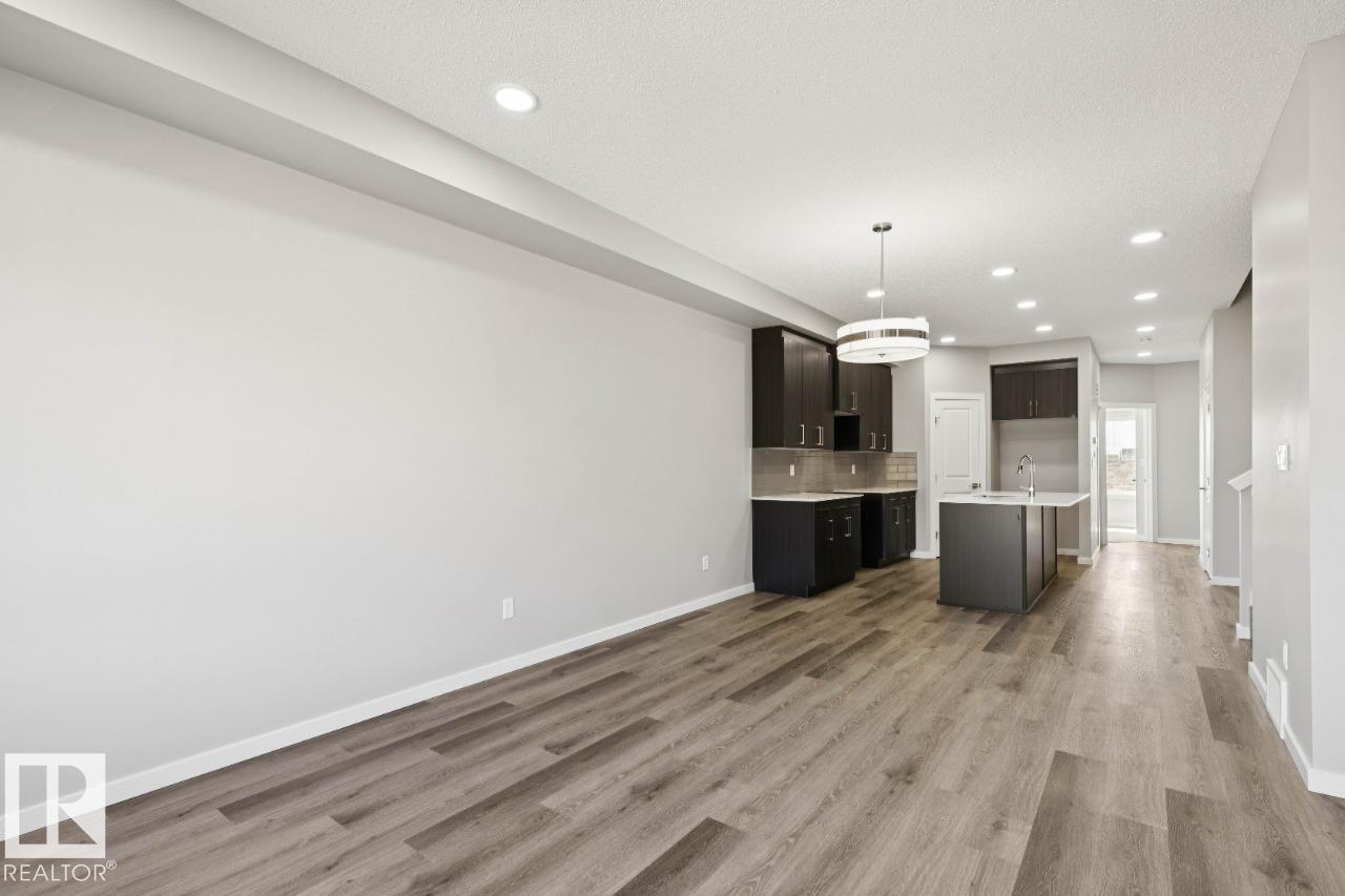 https://zimg.paragon.ice.com/ParagonImages/Property/PM/RAE/225398405/14/0/0/20236370cff0b5d2bb2584128ad4bee4/1/76700d013af143f8cb81611135ade744/225398405-de150e52-ba02-455e-981e-621e33559cea.JPG