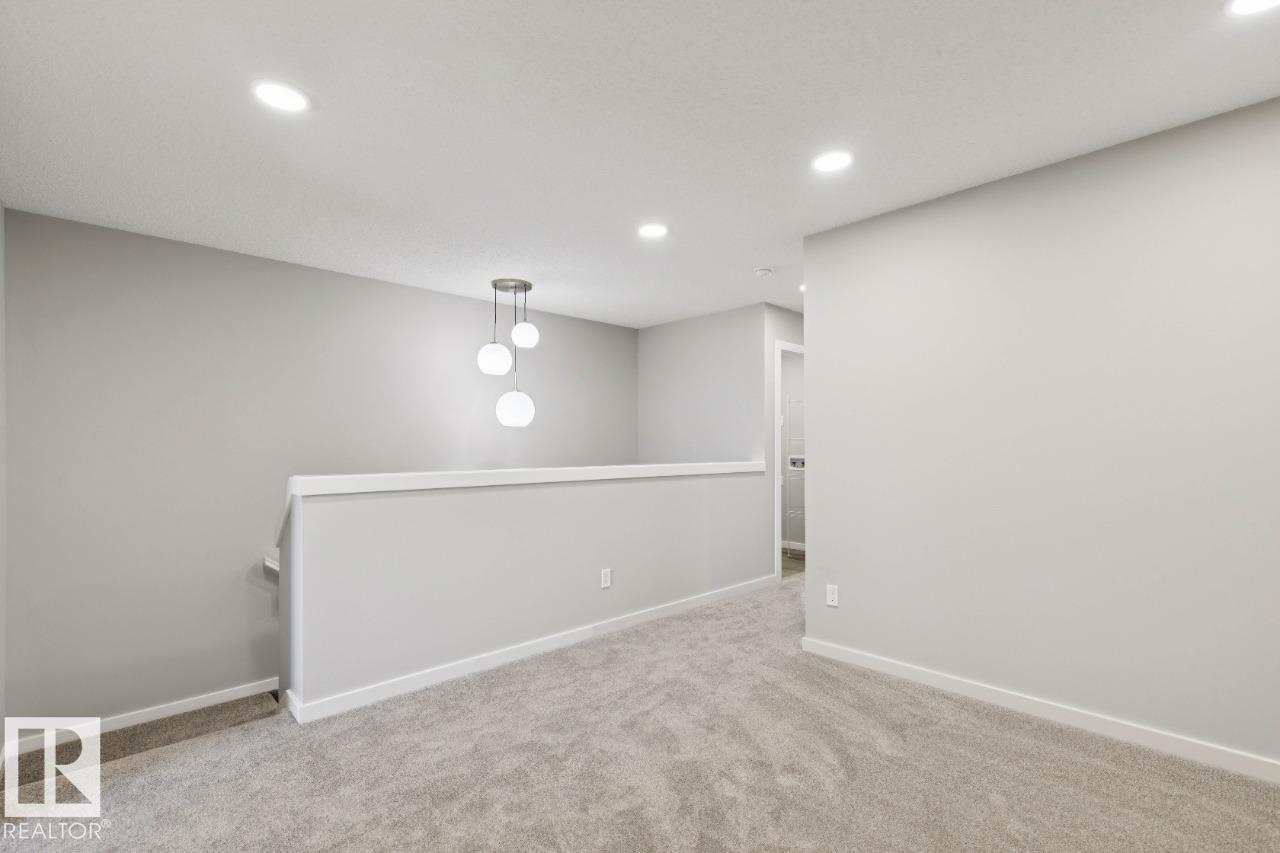 https://zimg.paragon.ice.com/ParagonImages/Property/PM/RAE/225398405/19/0/0/a68f8ccdd0f03b7313ed33e2ee96af70/1/76700d013af143f8cb81611135ade744/225398405-7d9dab8d-d9d1-4565-adf5-e25bff83b9aa.JPG