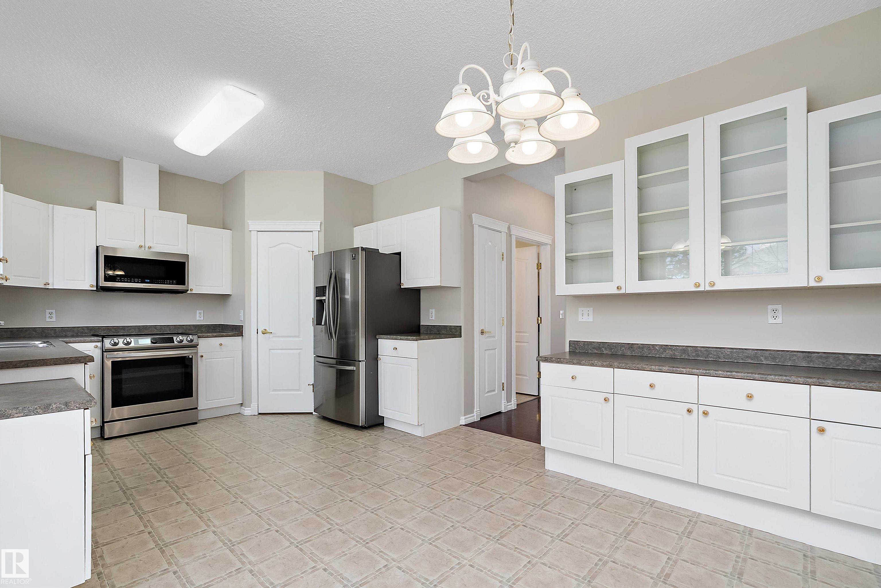 Photo 18 at 4 - 1780 Glastonbury Boulevard NW, Glastonbury, Edmonton