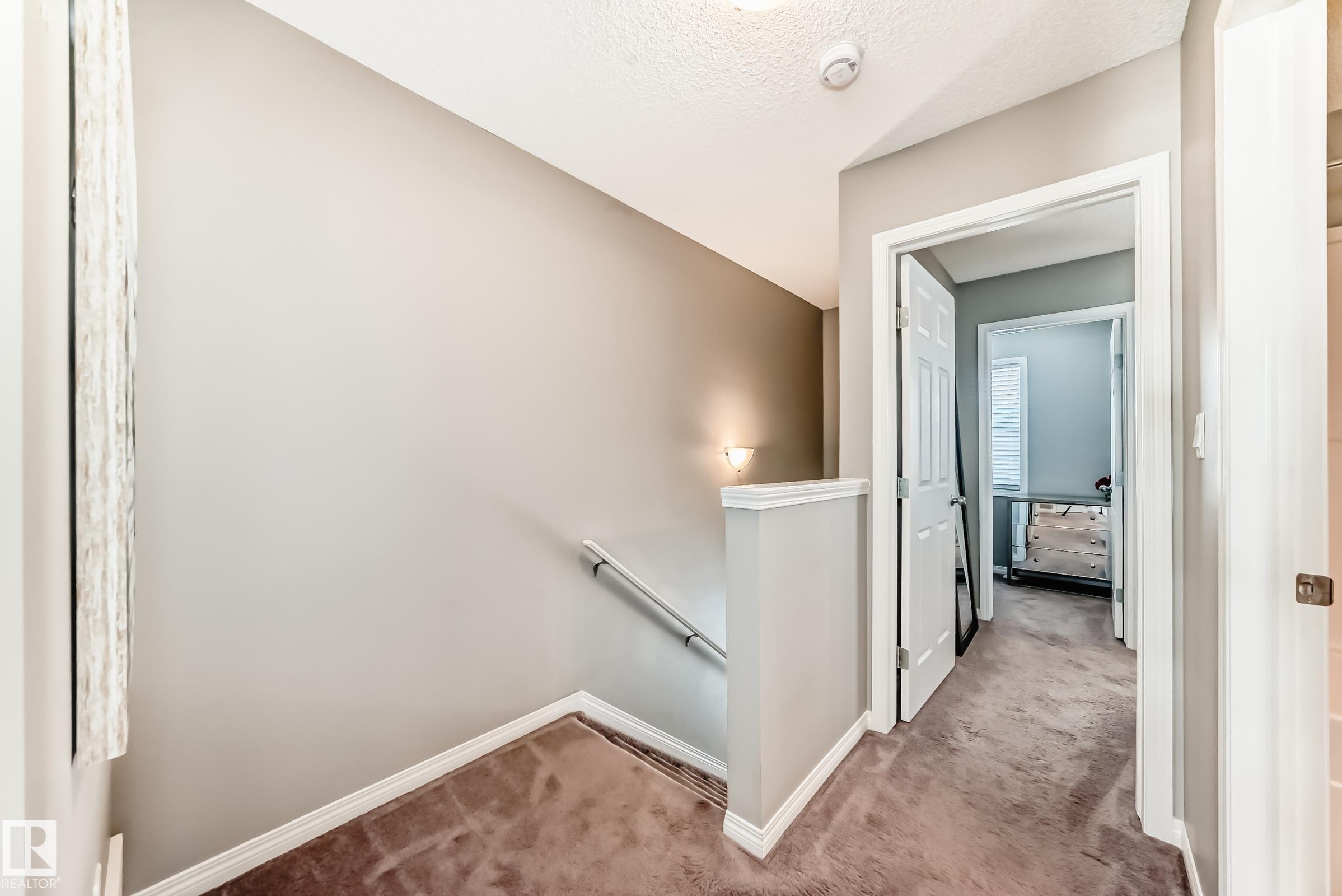 https://zimg.paragon.ice.com/ParagonImages/Property/PM/RAE/225398419/22/0/0/f3ff1e4bb0b8a7a64f5c59d898a8a3b8/1/29c70483d2e16368a0d033d9fb4294a7/225398419-A0F24A6D-8F02-4D9D-85D2-A6DCB45CB1CC.JPG