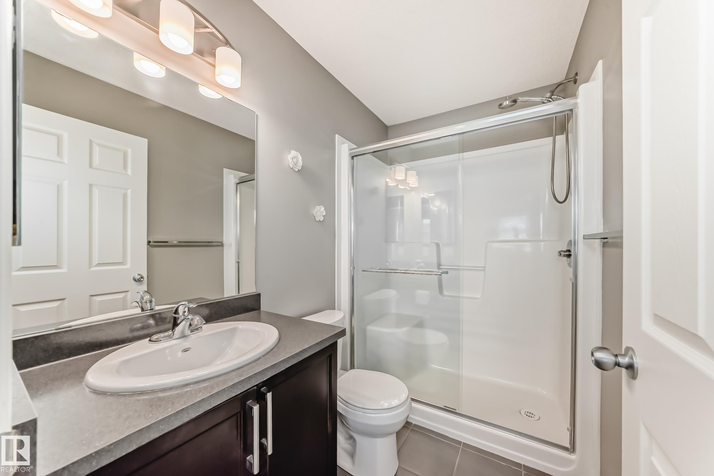 https://zimg.paragon.ice.com/ParagonImages/Property/PM/RAE/225398419/29/0/0/a39a79d5a79afd22e475ae98e51b2b13/1/29c70483d2e16368a0d033d9fb4294a7/225398419-6AEF6439-ED1E-4C97-96C0-379C708361F4.JPG