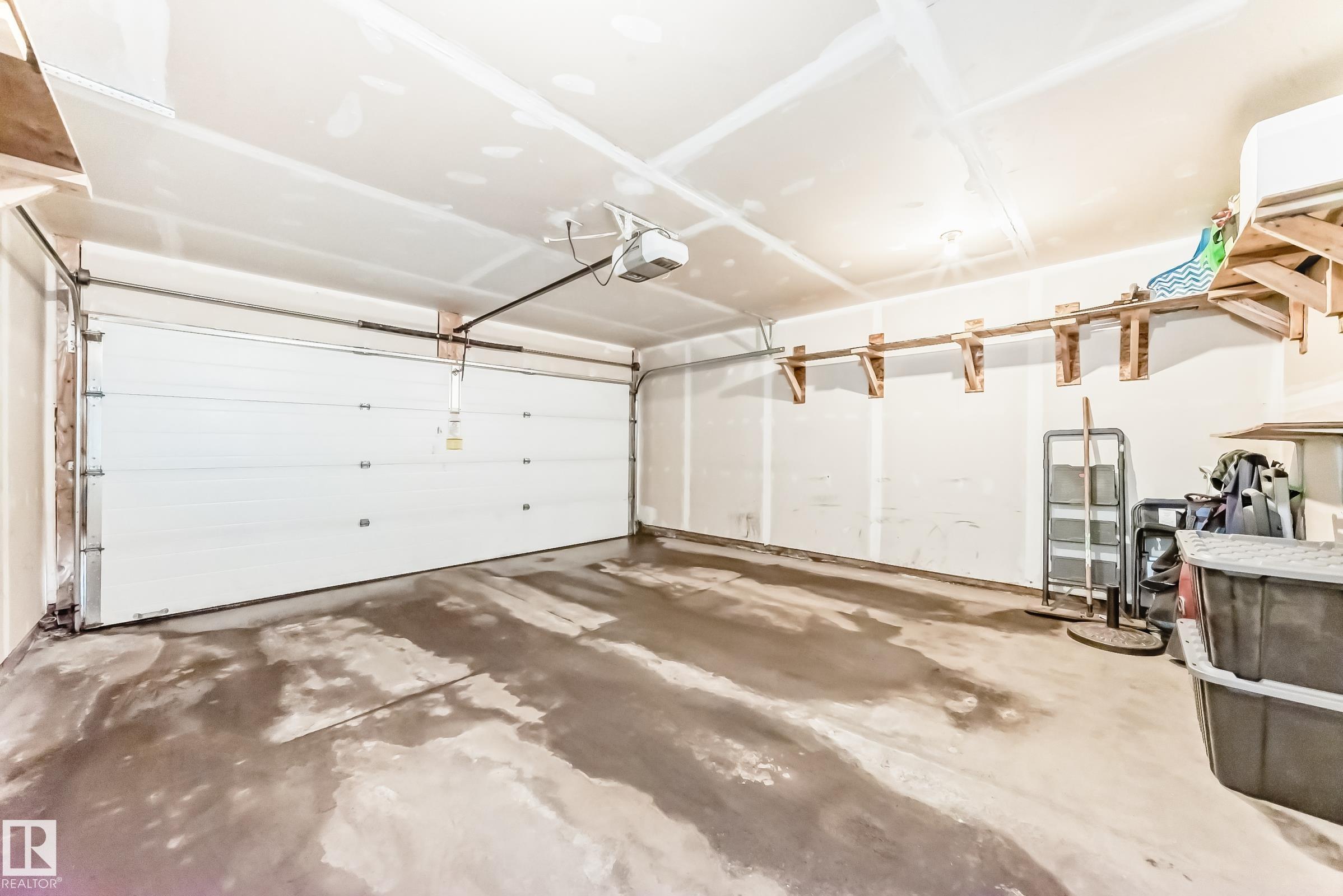https://zimg.paragon.ice.com/ParagonImages/Property/PM/RAE/225398419/41/0/0/32ac45d81b6a8b9c5f97b95dec6d4740/1/29c70483d2e16368a0d033d9fb4294a7/225398419-87B96611-2F31-4124-BBB8-19C865344A9A.JPG