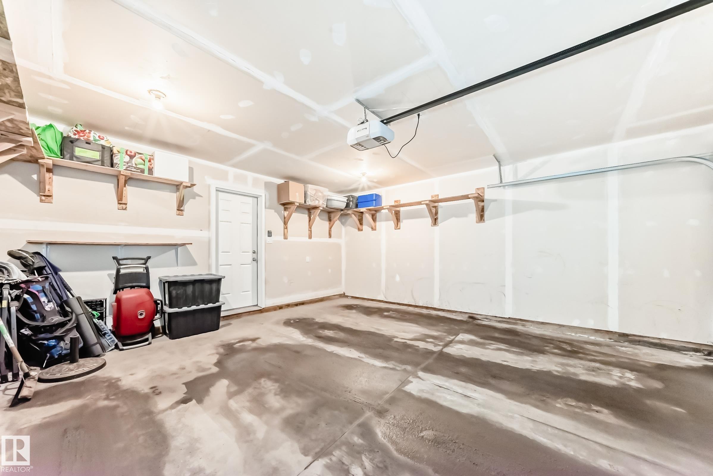 https://zimg.paragon.ice.com/ParagonImages/Property/PM/RAE/225398419/42/0/0/9b801c7c8692c486b1fe88f69752b0d3/1/29c70483d2e16368a0d033d9fb4294a7/225398419-60BAECF9-3439-4D57-B548-89910C26DCBE.JPG