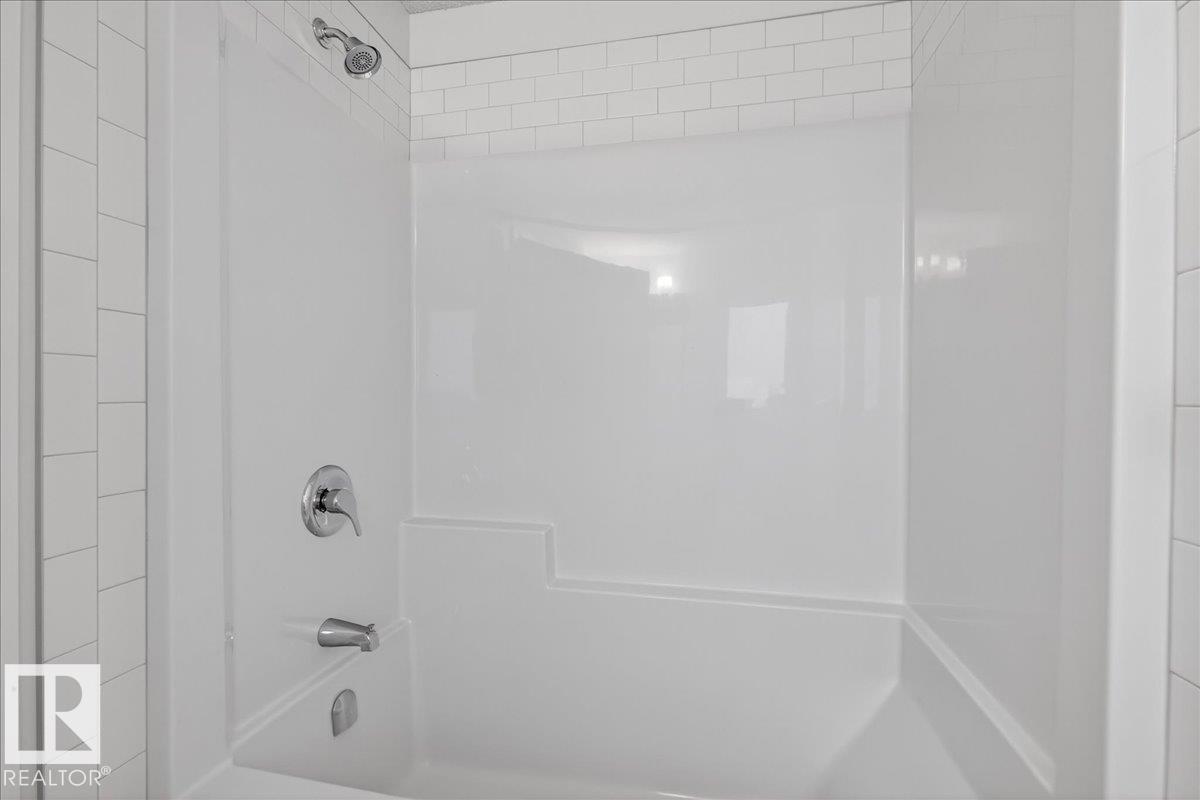 Photo 14 at 5003 Kinney Link SW, Keswick, Edmonton