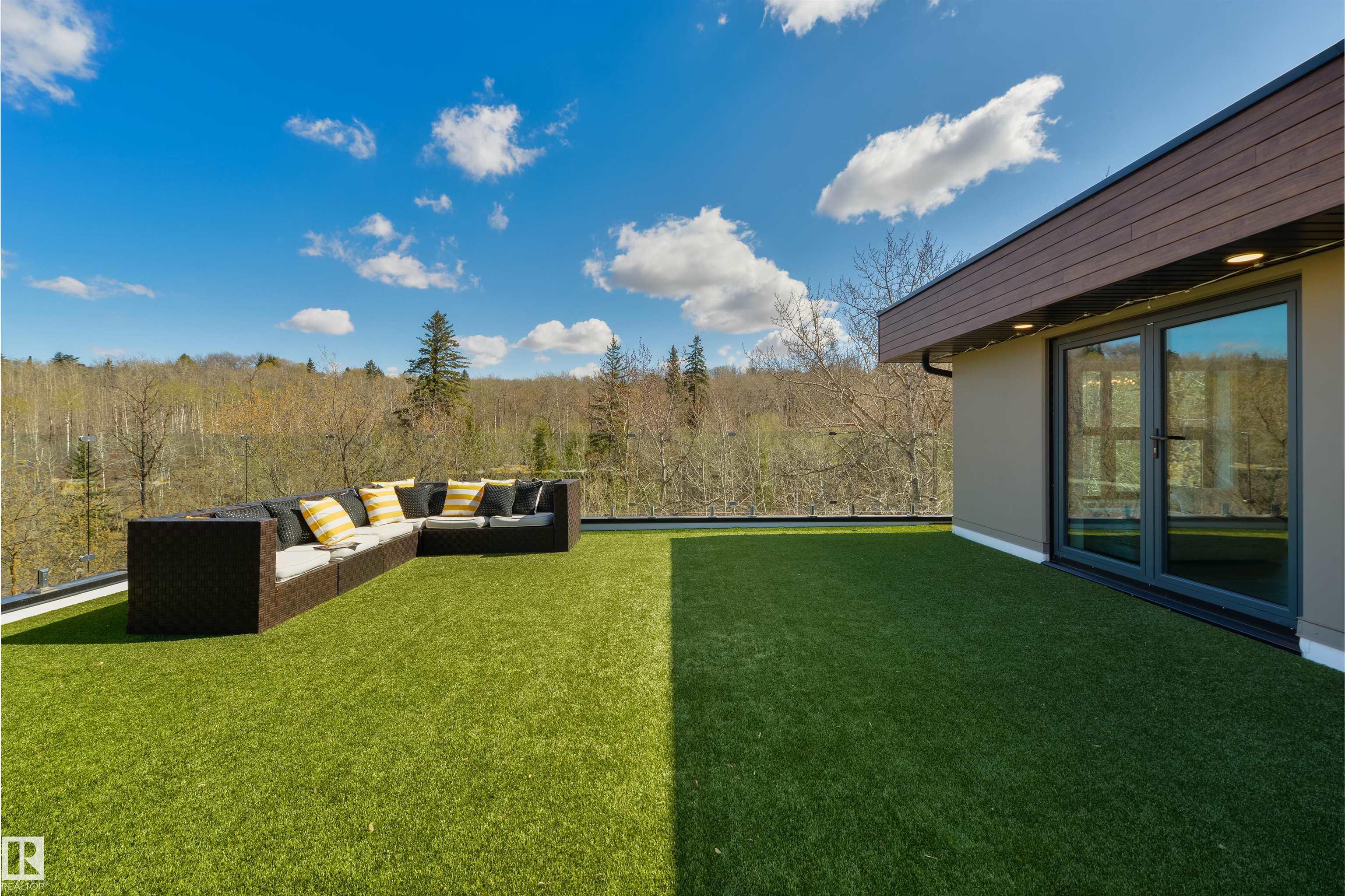 https://zimg.paragon.ice.com/ParagonImages/Property/PM/RAE/225398427/31/0/0/7bd9ca8622107b5df87d1769ff94108c/1/012db6d60516b3adecad9185fd5d097b/225398427-9B9316C7-62AB-4B91-8FA7-07EB567C45EE.JPG