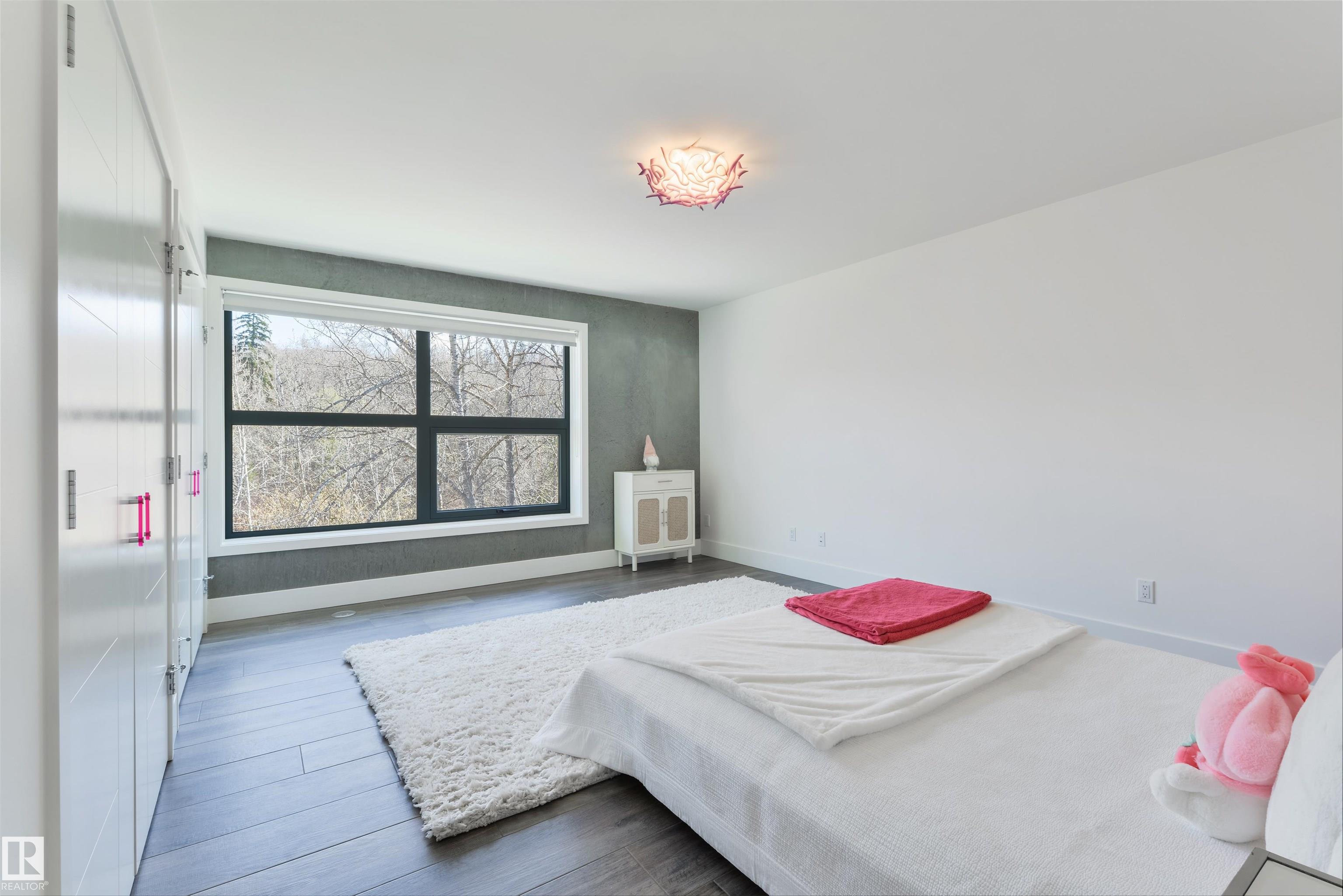 https://zimg.paragon.ice.com/ParagonImages/Property/PM/RAE/225398427/38/0/0/5420e2d17010ea9deac6936981073178/1/012db6d60516b3adecad9185fd5d097b/225398427-323D2DF2-C10F-4877-8462-C48FD96AD276.JPG