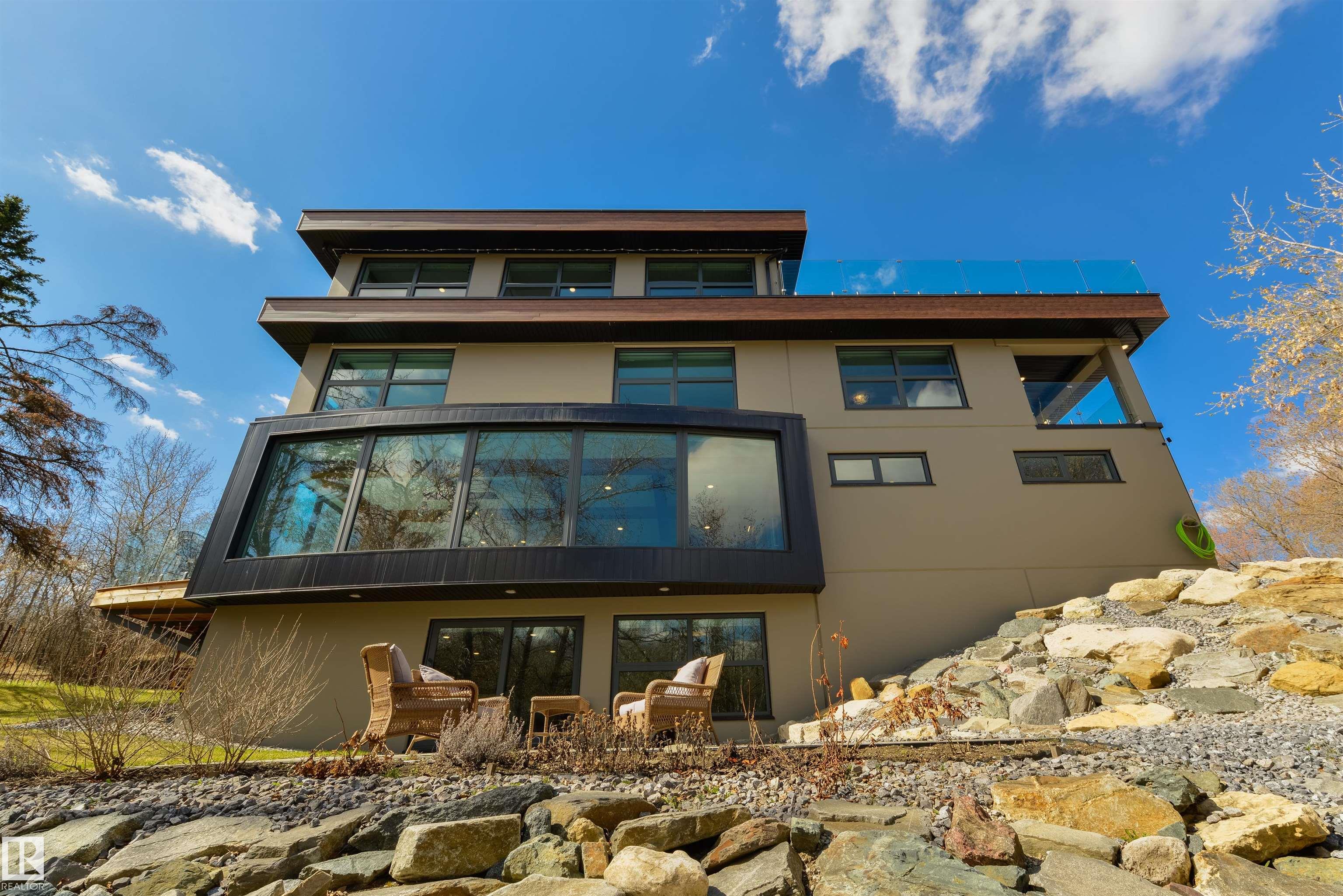 https://zimg.paragon.ice.com/ParagonImages/Property/PM/RAE/225398427/53/0/0/77be73638d370c7cc8b5d014d26c9363/1/012db6d60516b3adecad9185fd5d097b/225398427-2F3A0FF7-0C64-4346-8A1B-5225CF27B0CB.JPG