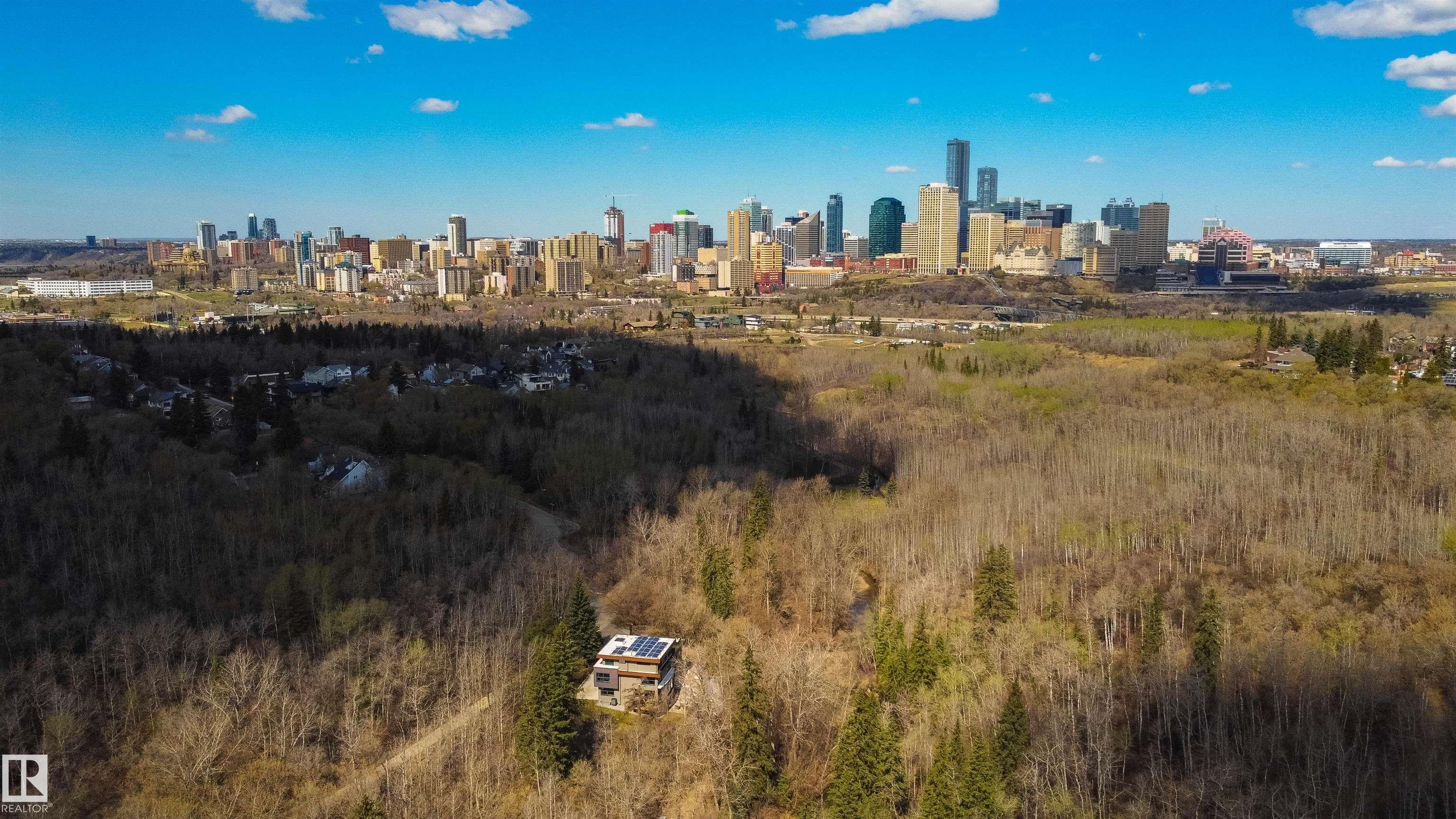 https://zimg.paragon.ice.com/ParagonImages/Property/PM/RAE/225398427/57/0/0/6c4f96bffd92e9bd269295e7ceacc342/1/012db6d60516b3adecad9185fd5d097b/225398427-AFDD4722-2544-46C7-ACDF-D57C27B7D34A.JPG