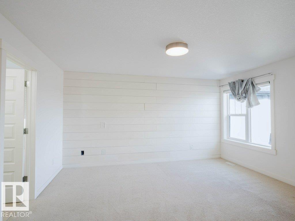 https://zimg.paragon.ice.com/ParagonImages/Property/PM/RAE/225398434/22/0/0/771c9907a4d3b572596e3ba1a347d98a/1/1f1e11e3435ea277174cd4760730cdbc/225398434-fc1a3a7d-3286-4e3b-9be8-4eb24bae0442.JPG
