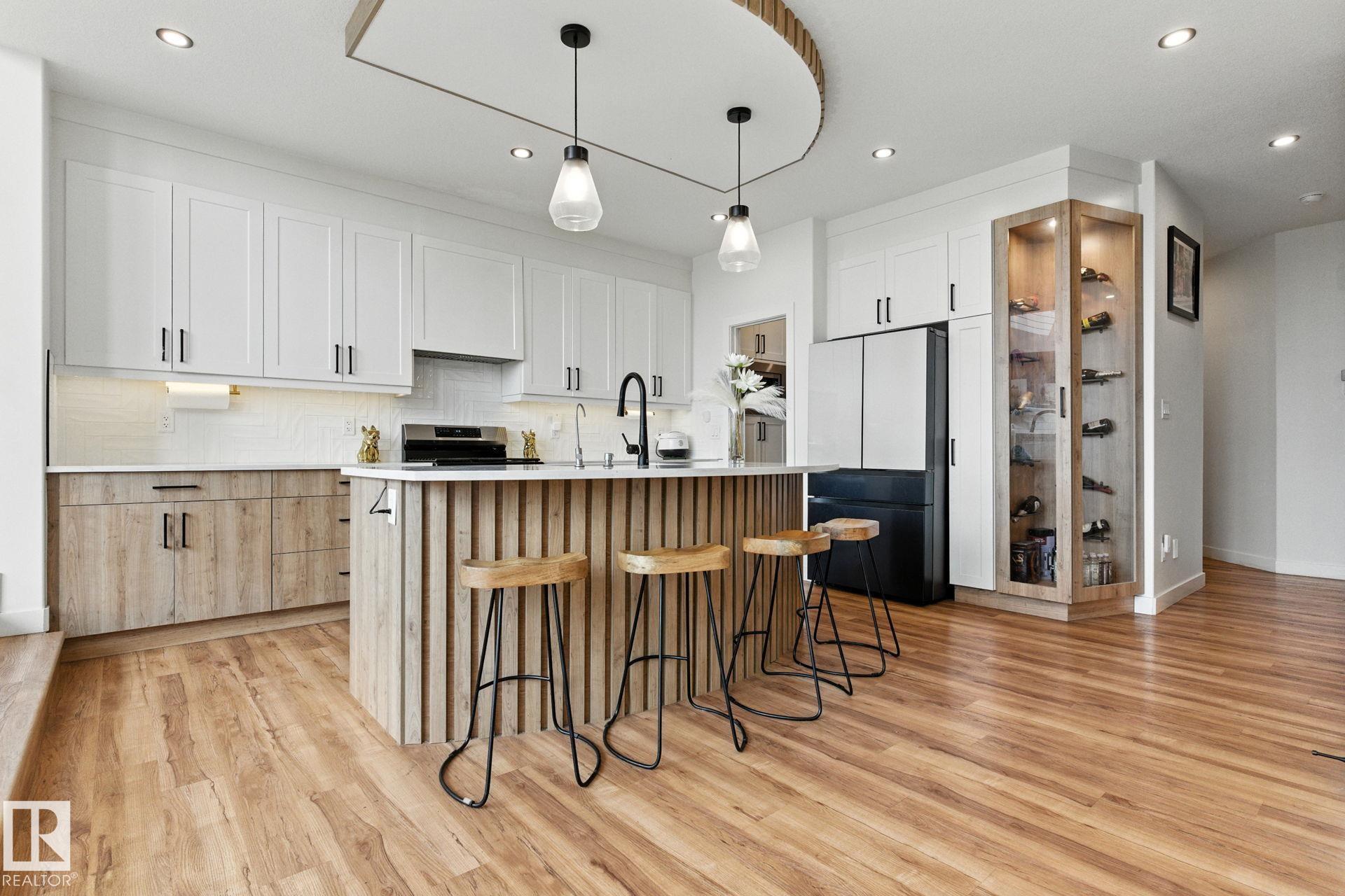 Picture for 1048 GOLDFINCH WY NW