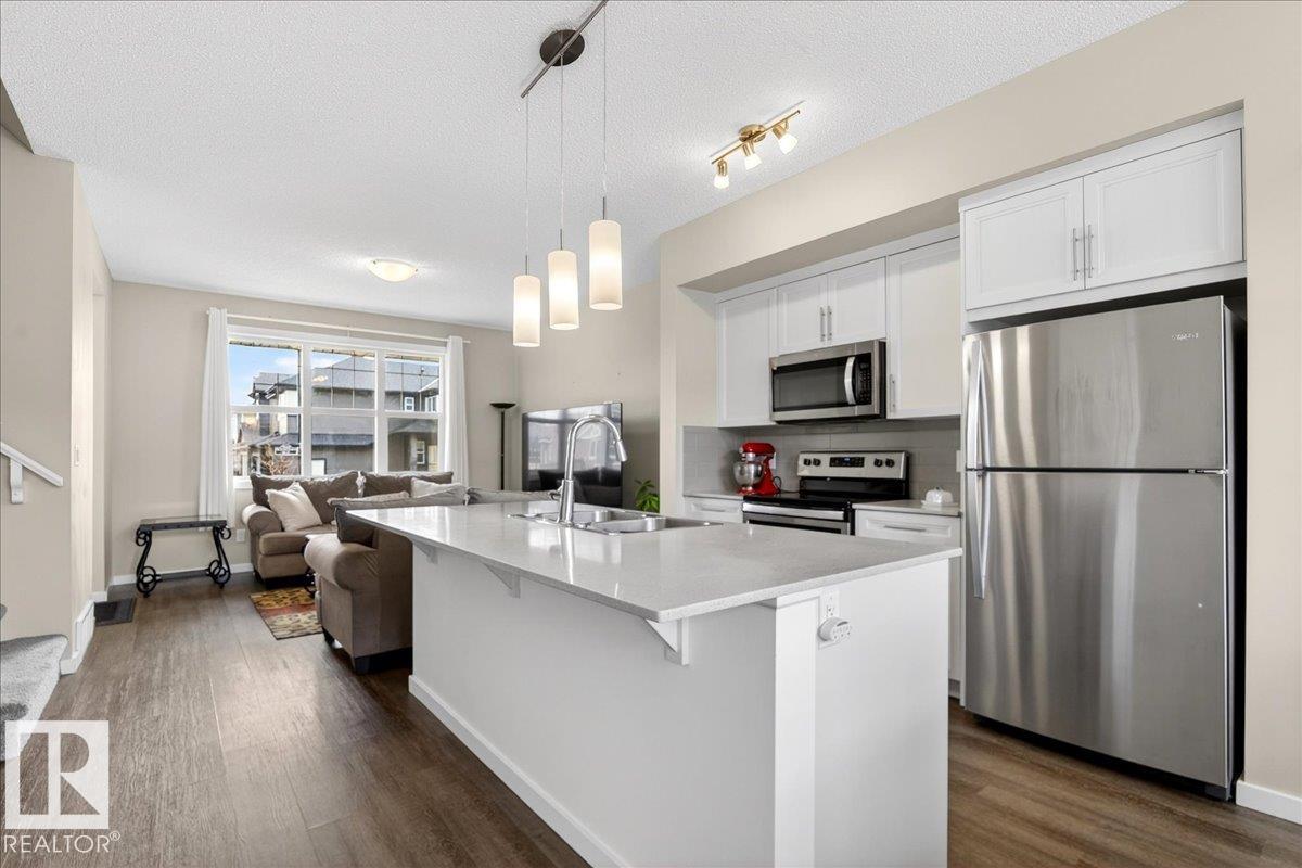 https://zimg.paragon.ice.com/ParagonImages/Property/PM/RAE/225398449/13/0/0/bd40dbe00733f779b00f1ba2bc112a92/1/d172c30112f7979b55b0ae030e3a46eb/225398449-4506b723-c843-41f1-9294-f565800f3683.JPG