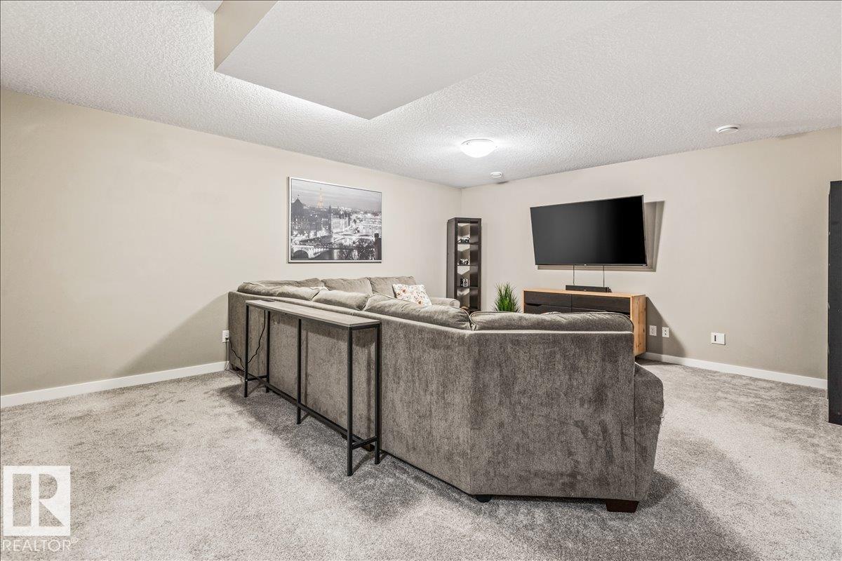 https://zimg.paragon.ice.com/ParagonImages/Property/PM/RAE/225398458/35/0/0/adda6884dfa3c1b515d3634412079ba1/1/45e8b38fe269a3aec85d75e3c1a2daa1/225398458-b0b65637-8dbb-4500-905c-9e571b268f43.JPG