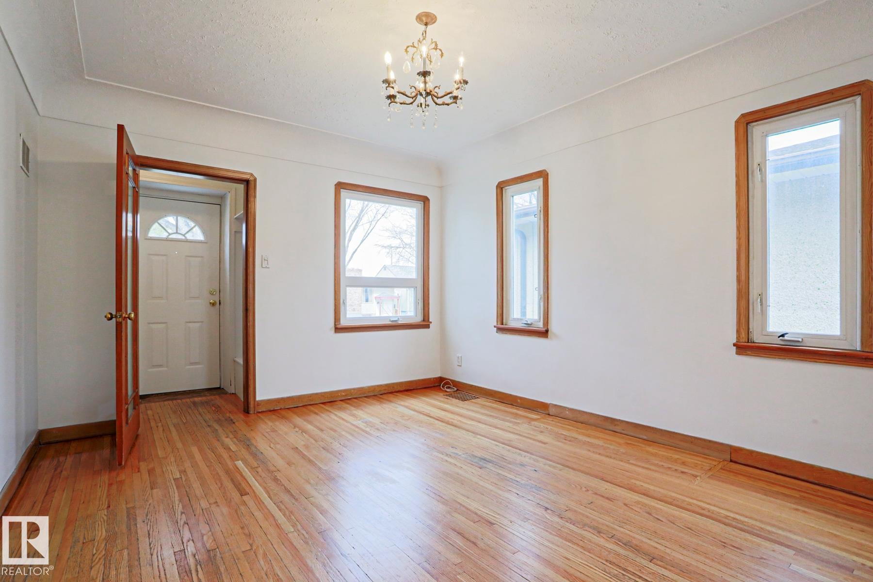 Photo 9 at 9611 81 Avenue NW, Ritchie, Edmonton