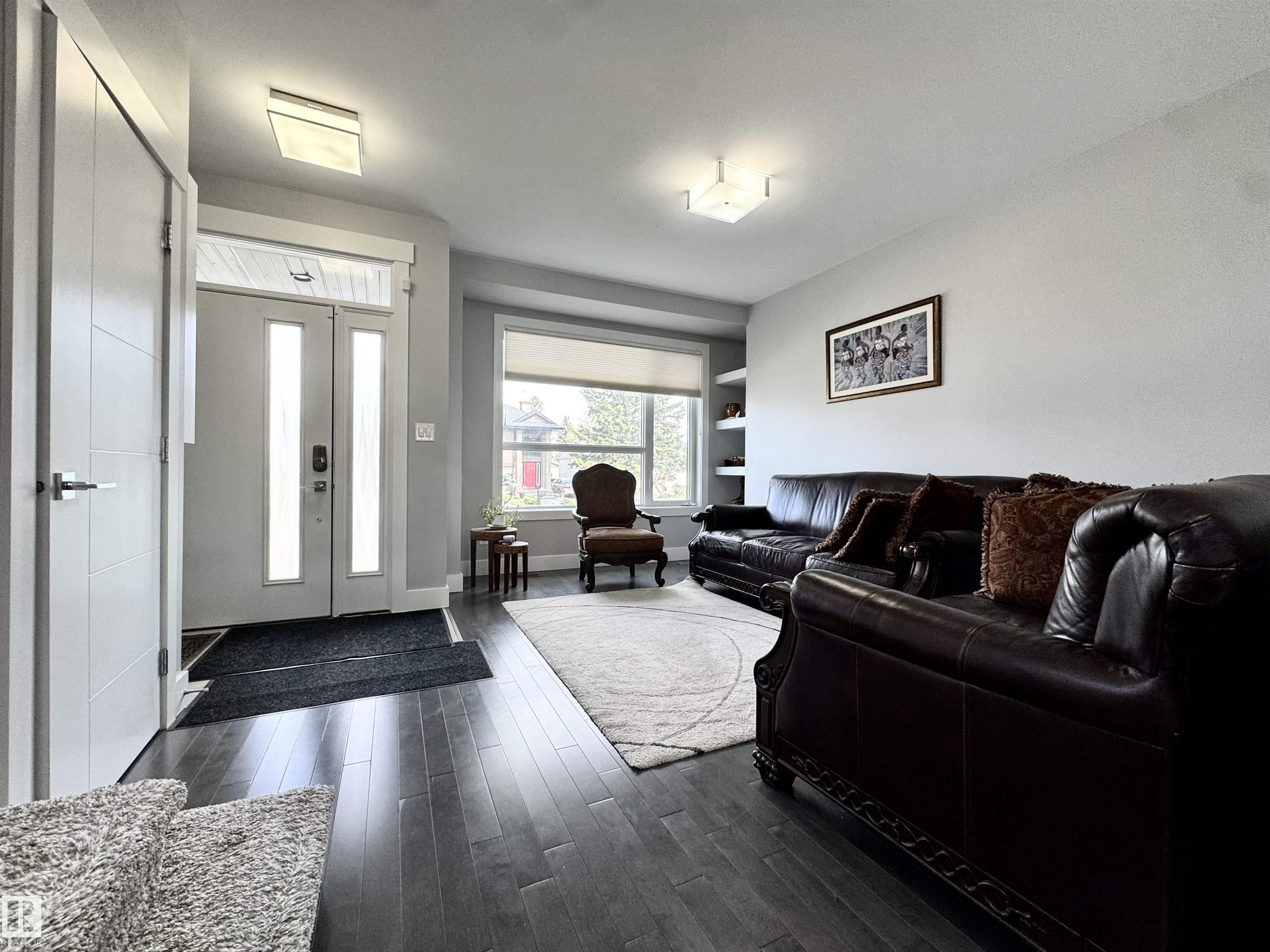 https://zimg.paragon.ice.com/ParagonImages/Property/PM/RAE/225398483/12/0/0/7fcf01f8f3add61069a9ffe09b933ce2/1/21f456cebe1502393db55f52d81b67be/225398483-e1f5f2f6-d54c-4fc9-9130-06c7a8e52da4.JPG